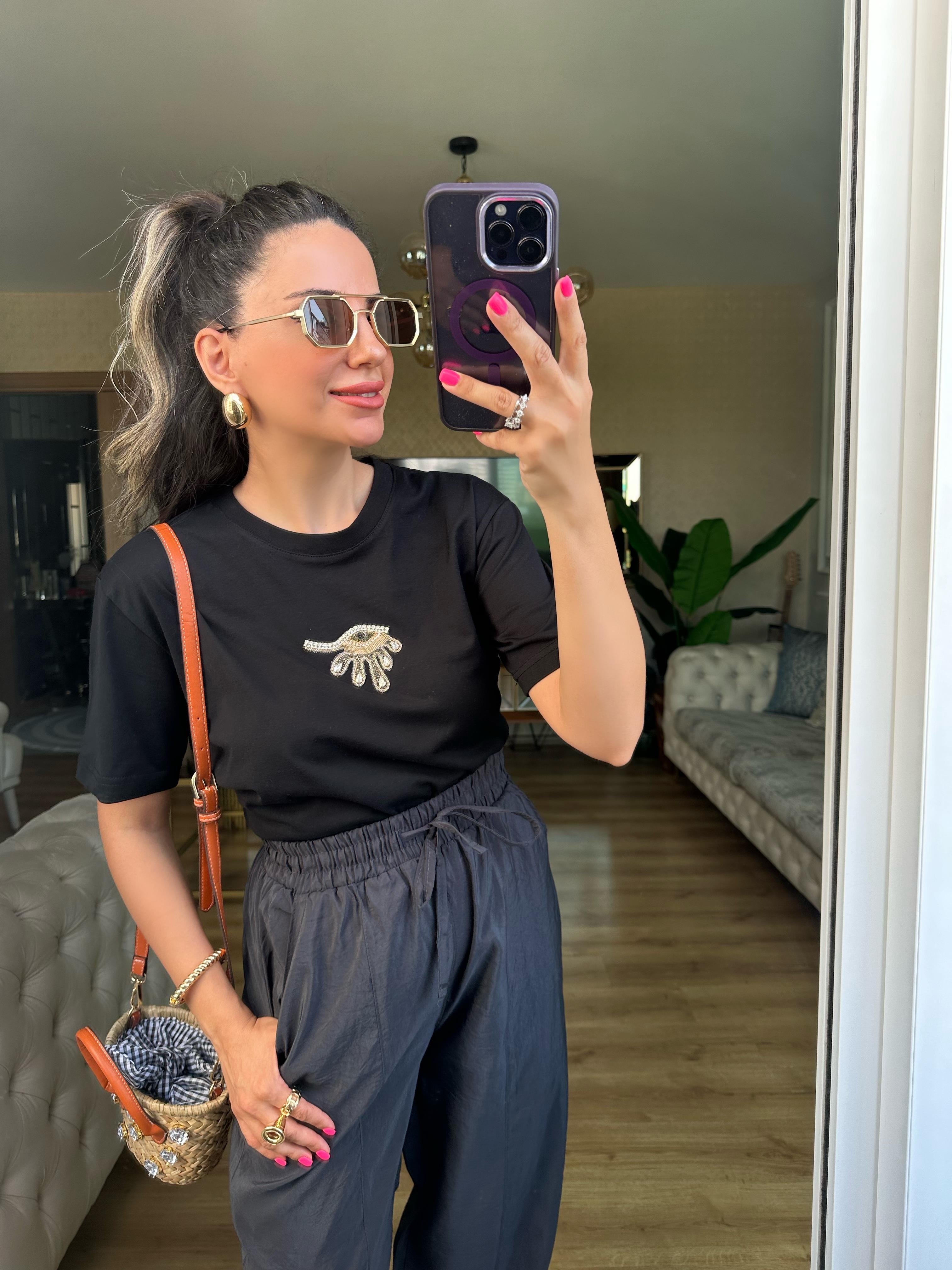 Siyah Göz Taşlı Tshirt