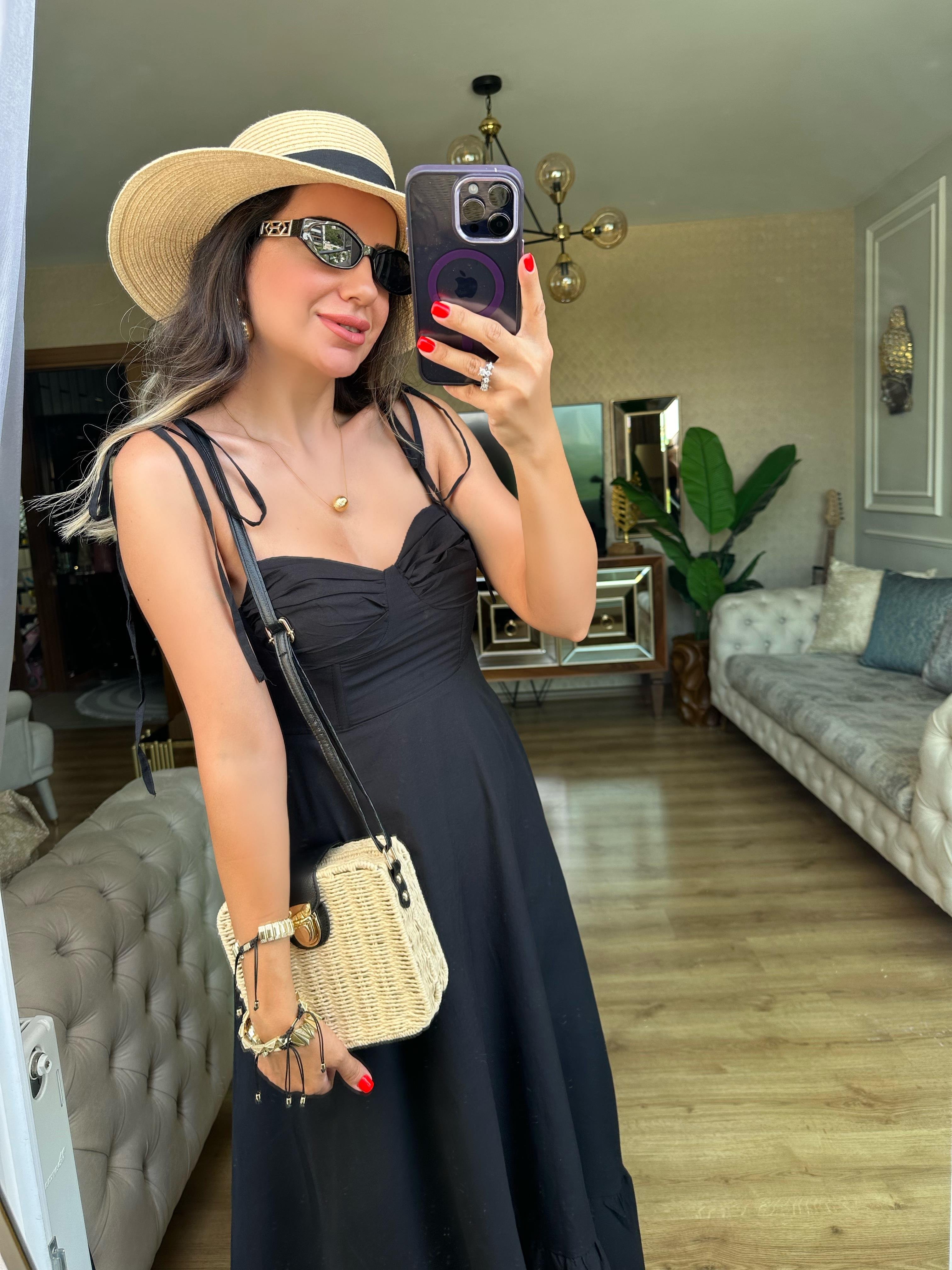 Siyah İp Askılı Bağlama Detaylı Elbise