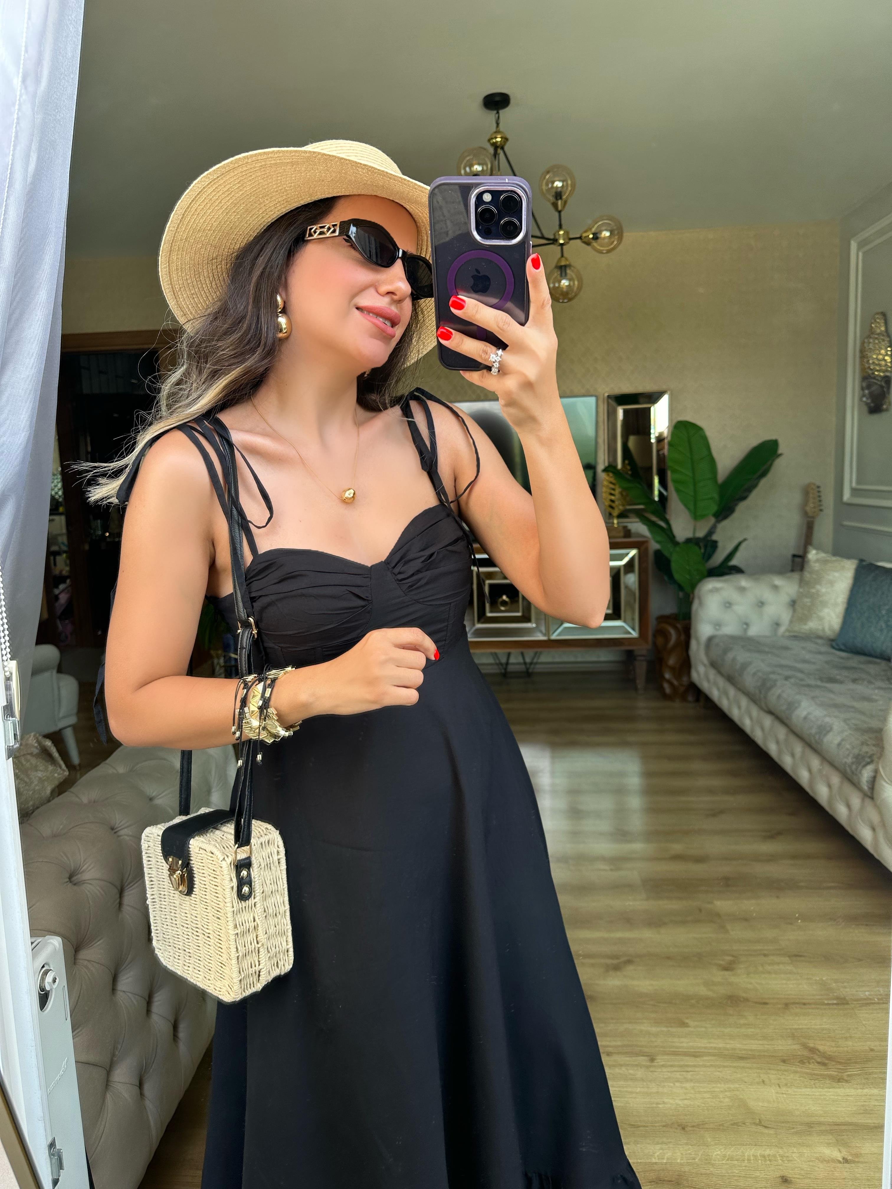 Siyah İp Askılı Bağlama Detaylı Elbise