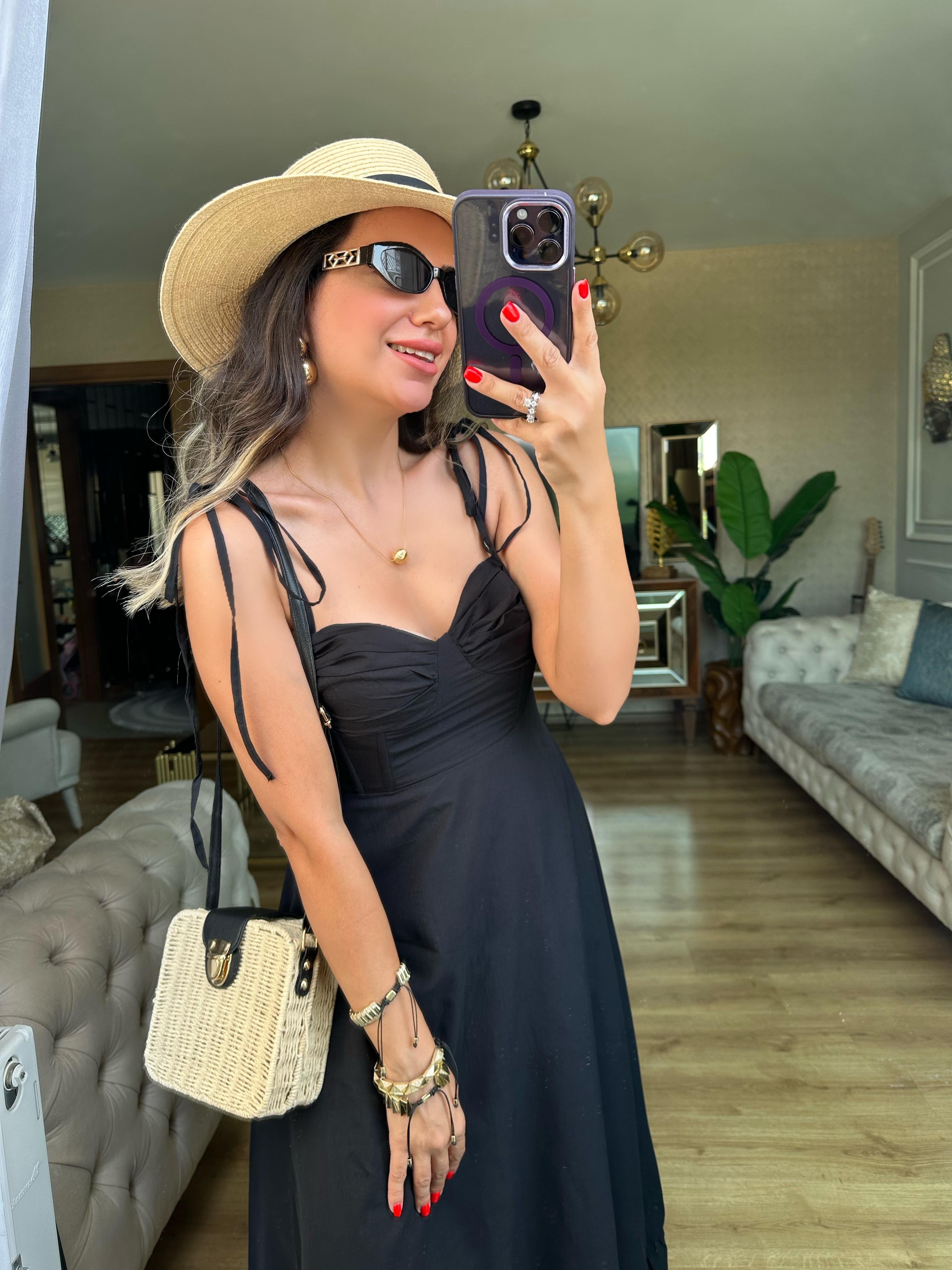 Siyah İp Askılı Bağlama Detaylı Elbise