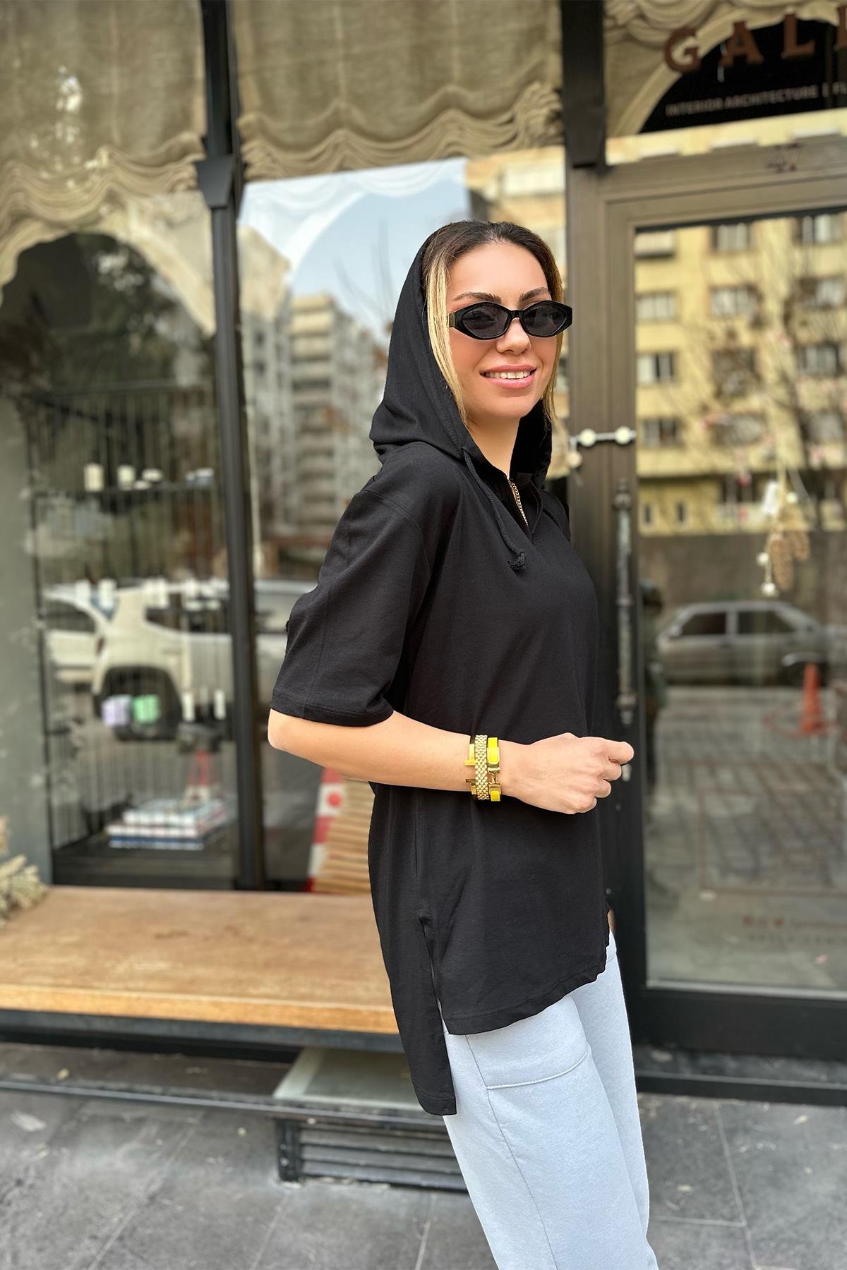Siyah Kapşonlu  Tshirt