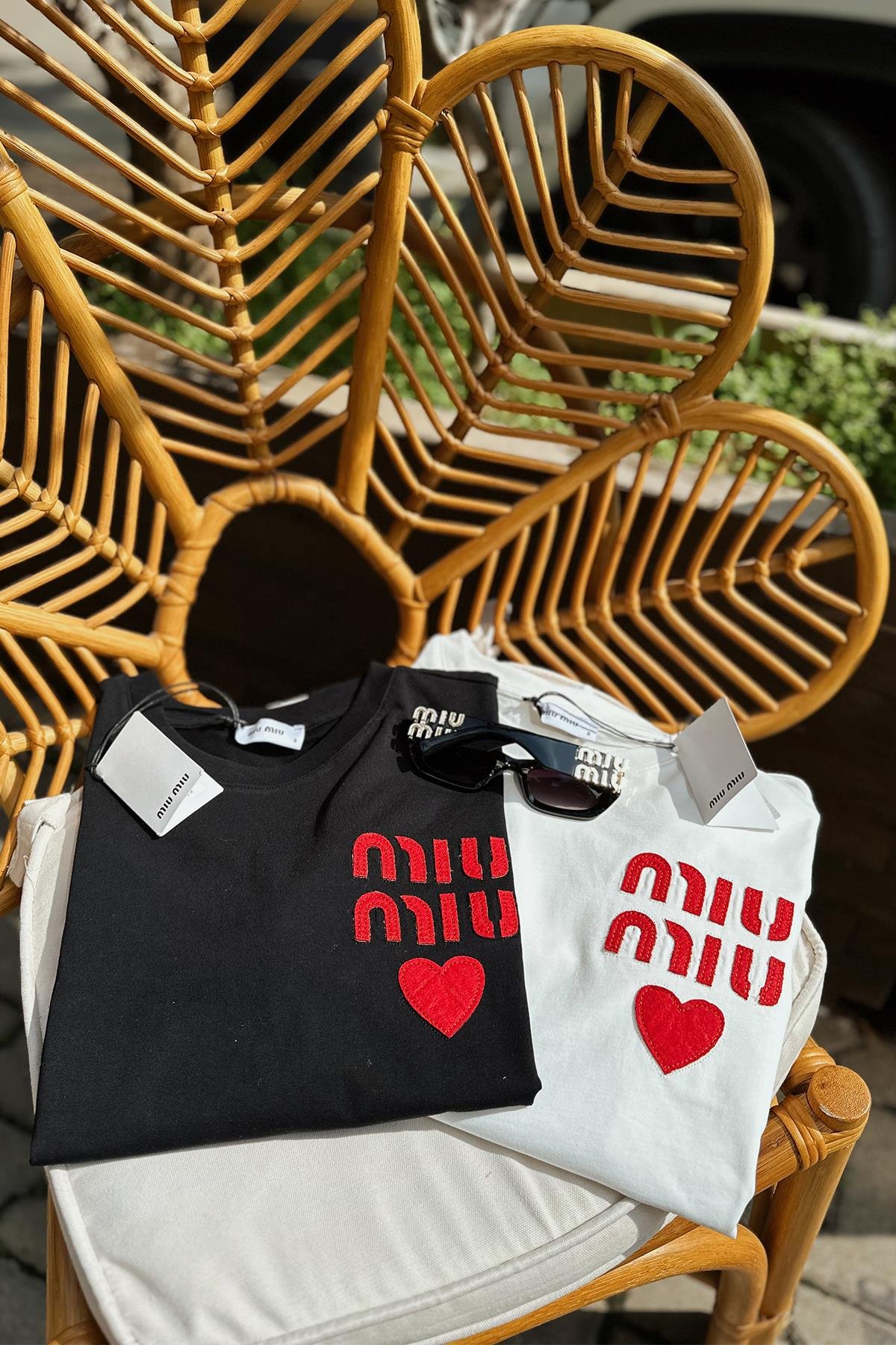 Siyah Kırmızı Baskılı Orj Tshirt
