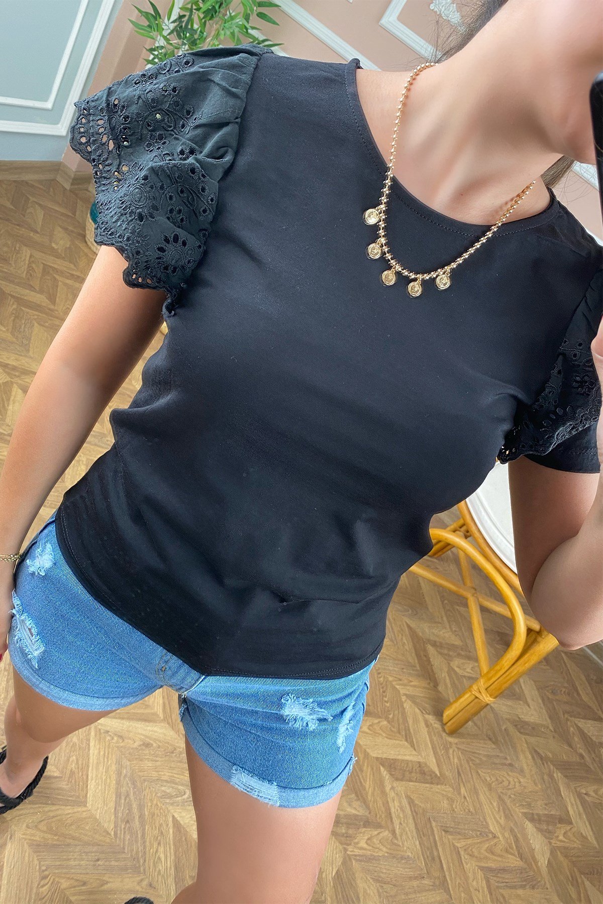 Siyah Kolları Fisto Bluz