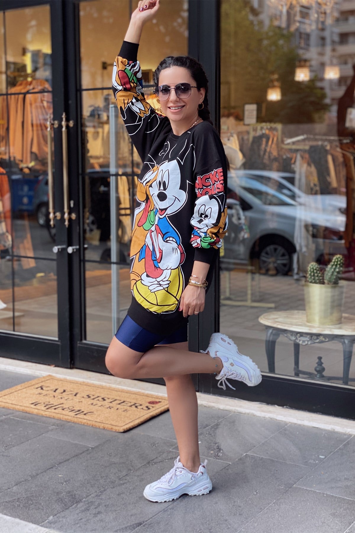 Siyah Mickey Mouse Uzun Sweatshirt