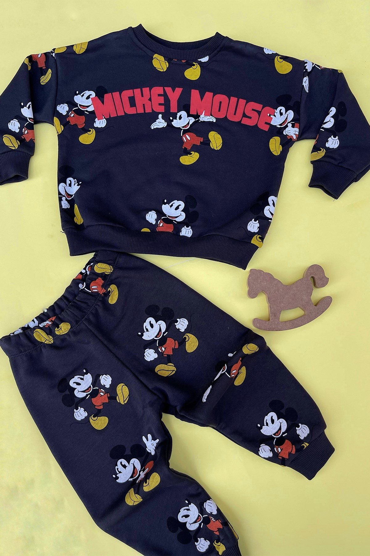 Siyah Mickey Mouselı Takım