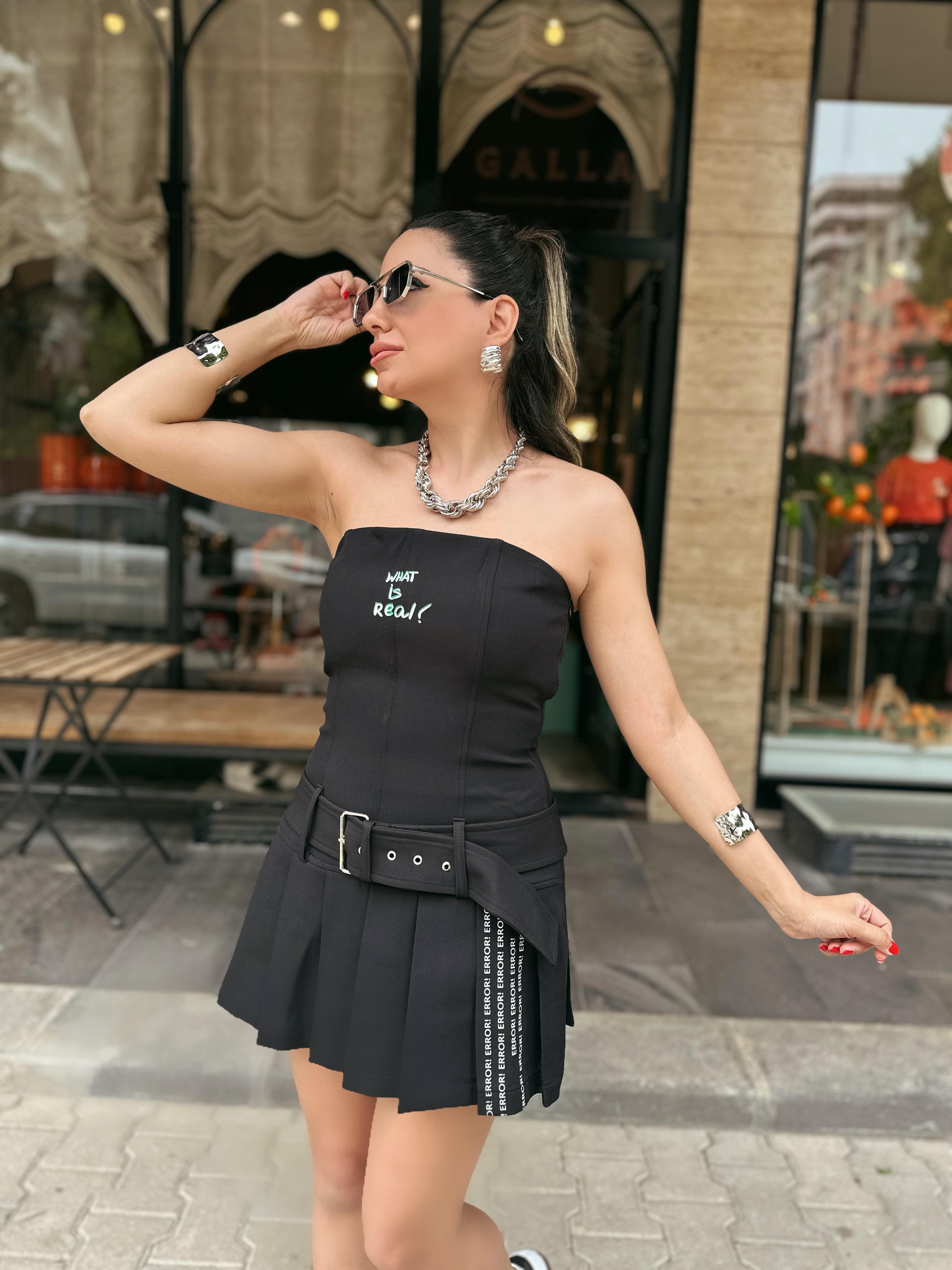 Siyah Mini Kemerli Pliseli Elbise