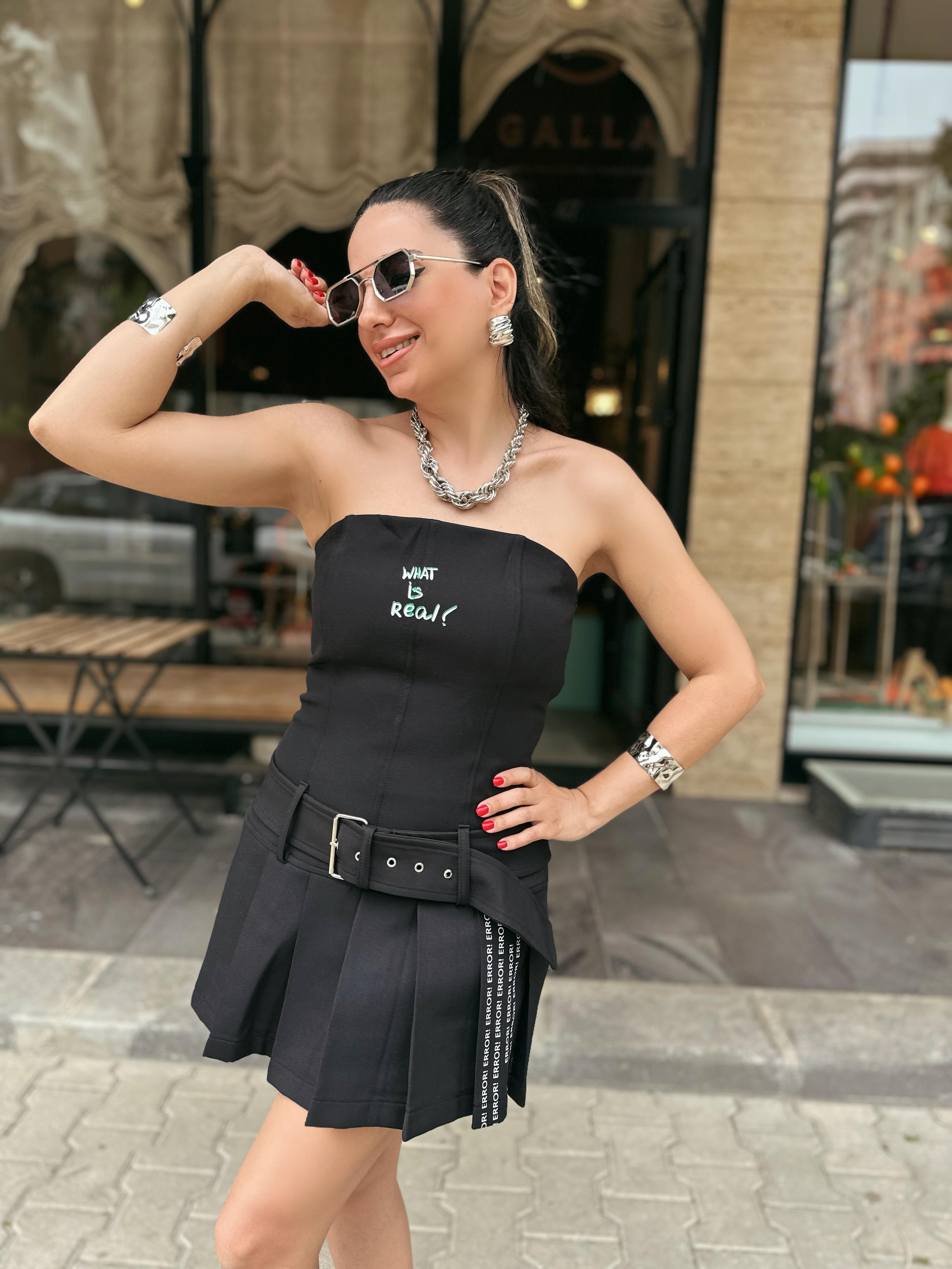 Siyah Mini Kemerli Pliseli Elbise