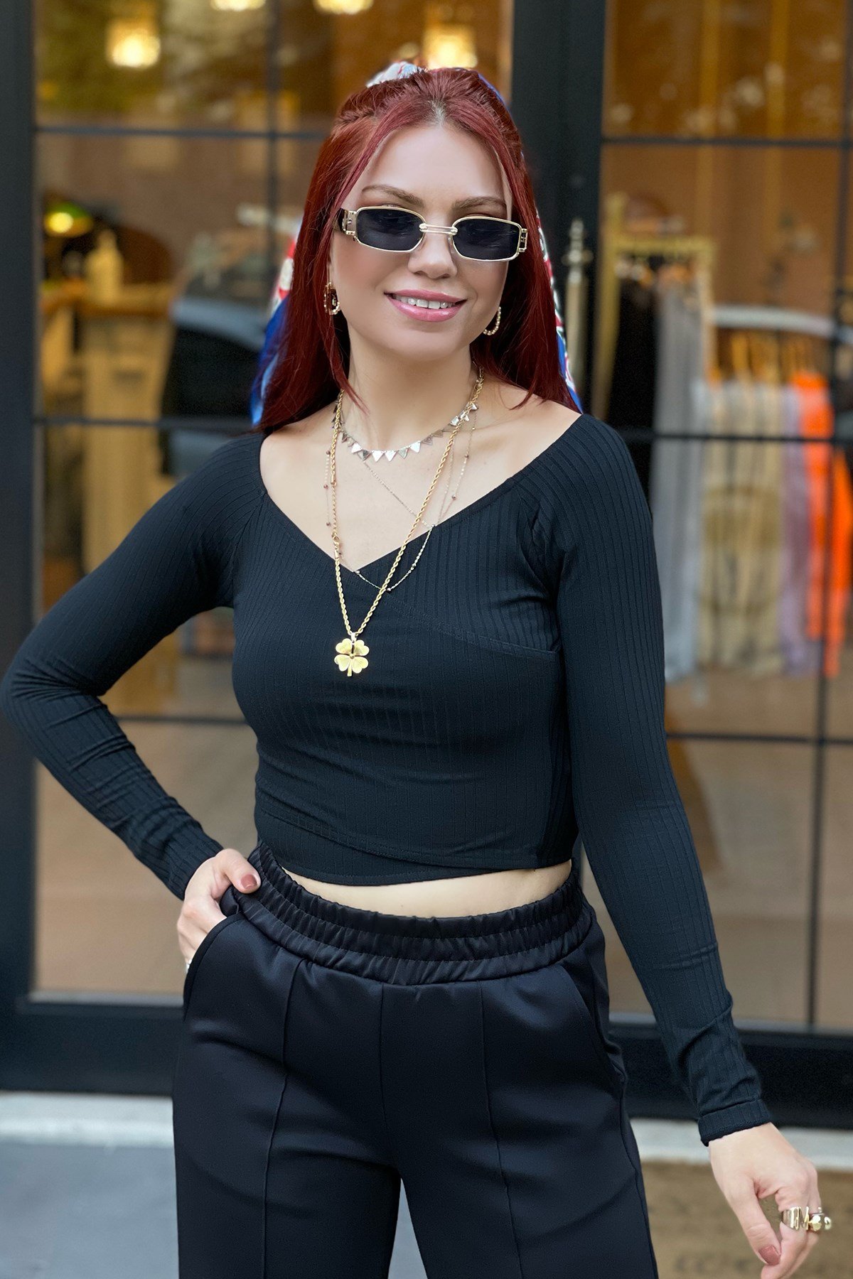 Siyah Önü Çaprazlı Uzun Kol Bluz 