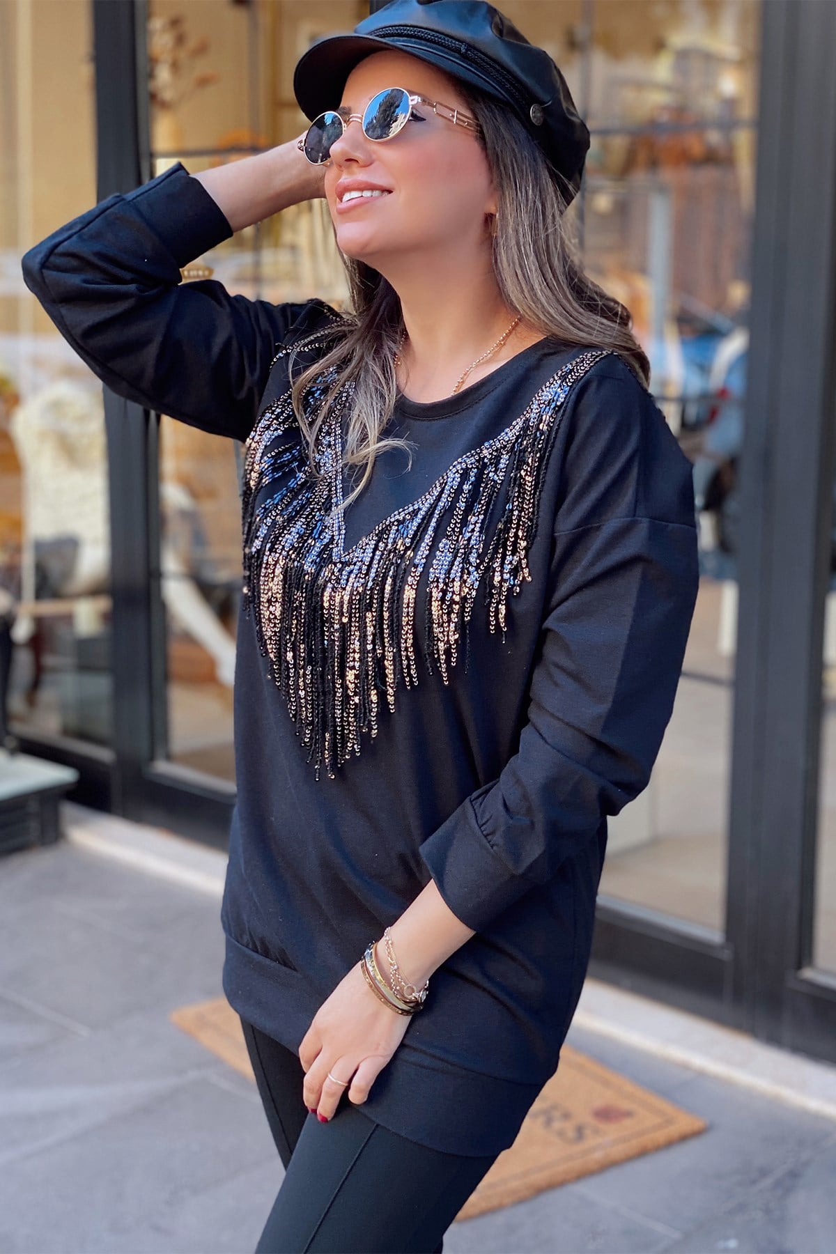 Siyah Önü Püsküllü Sweatshirt