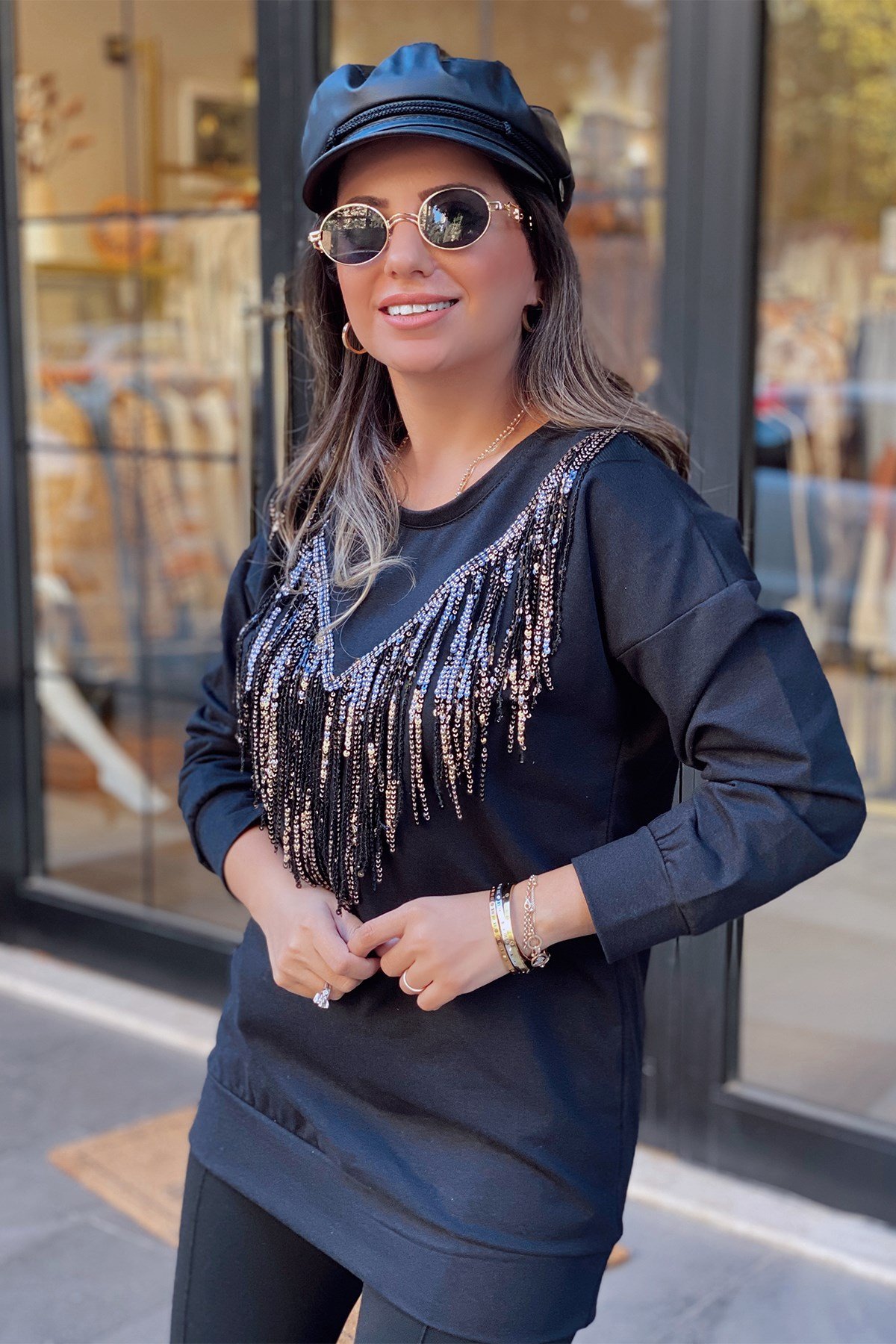 Siyah Önü Püsküllü Sweatshirt