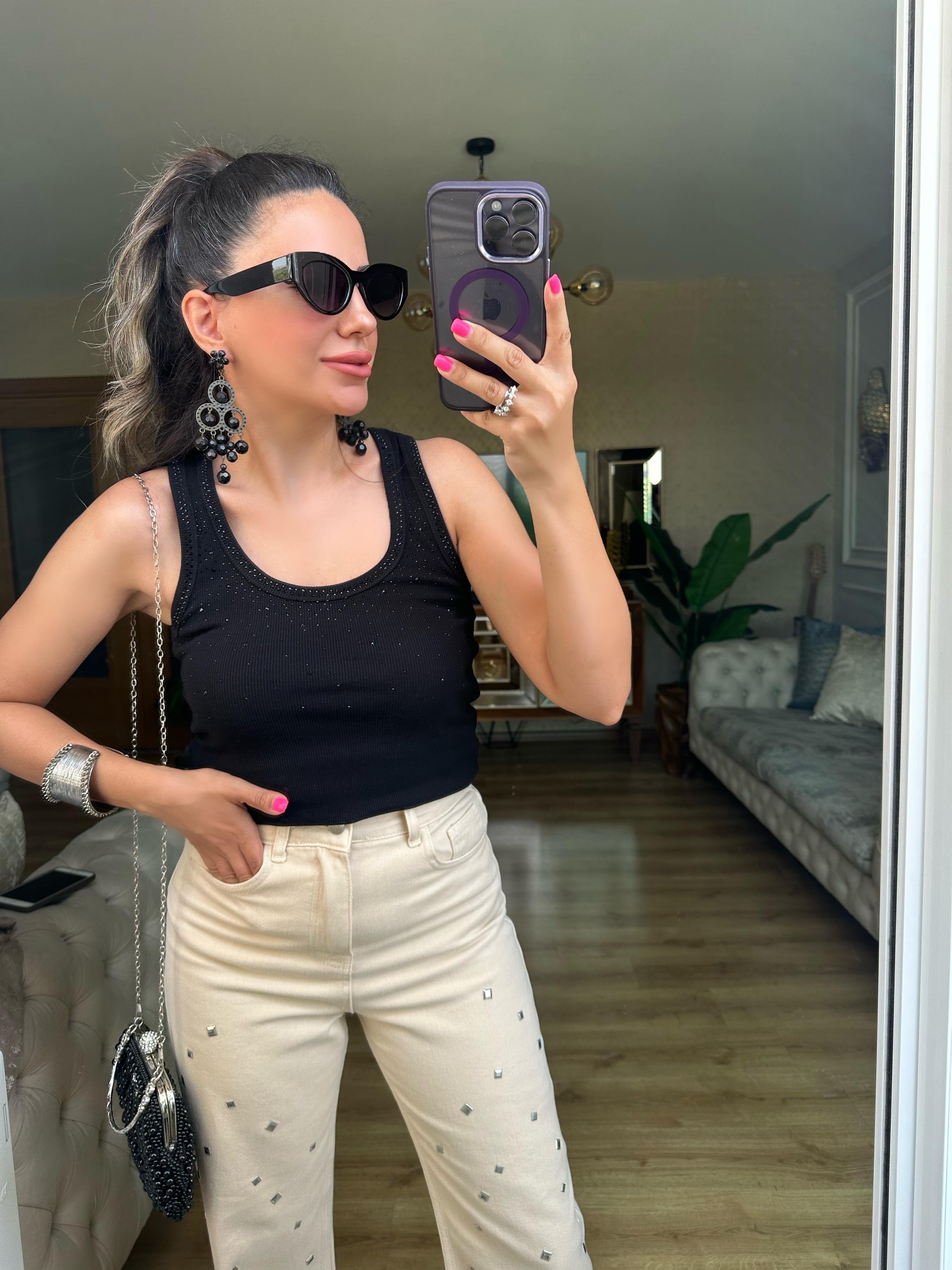 Siyah Önü Taşlı Atlet
