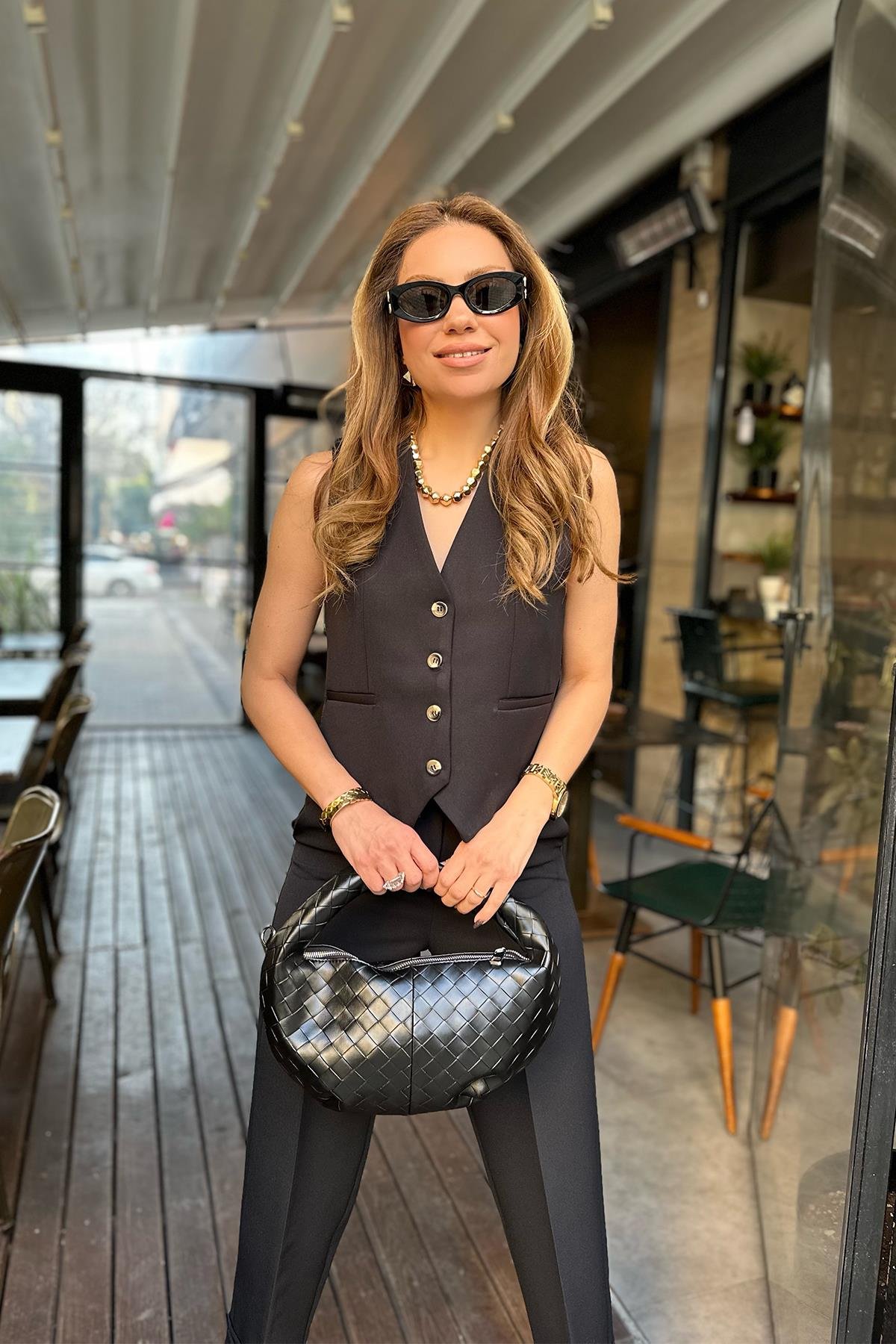 Siyah Renk Yelek Pantolon Takım