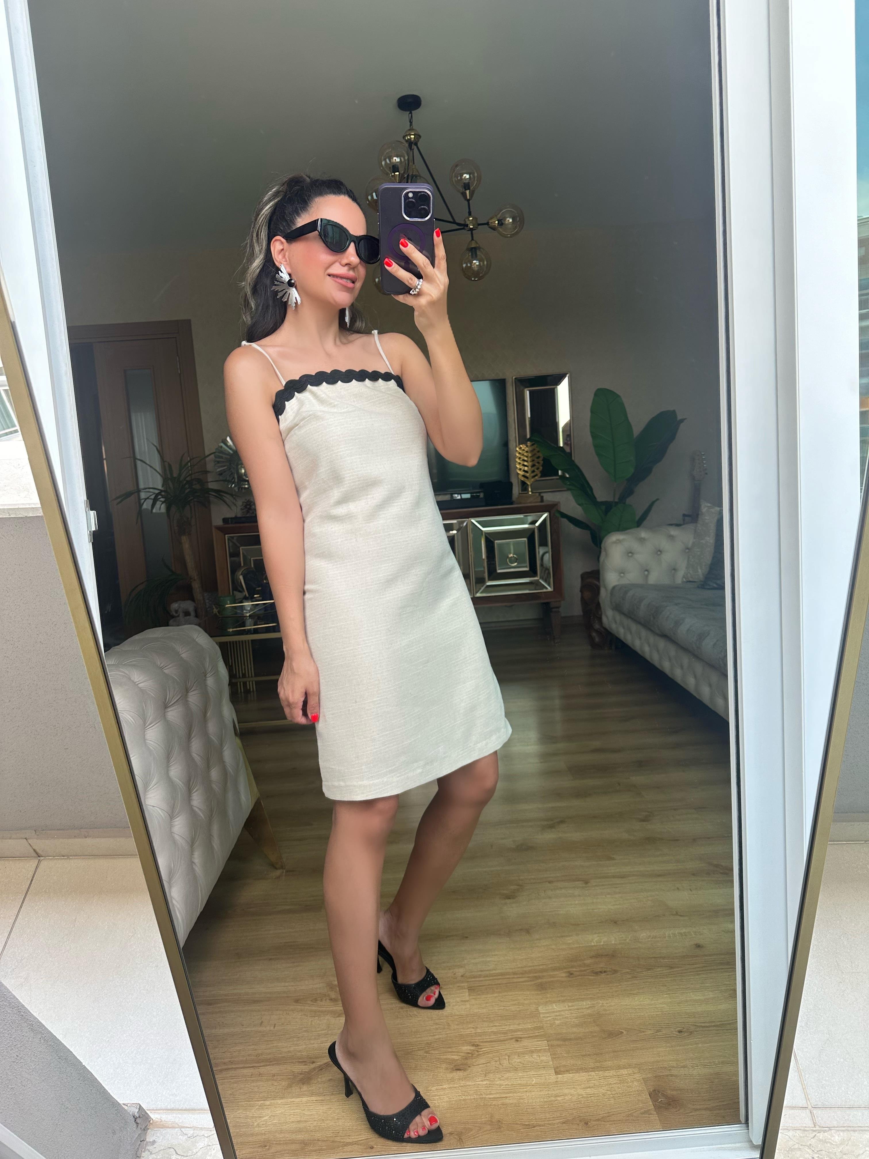 Siyah Şeritli Askılı Keten Elbise