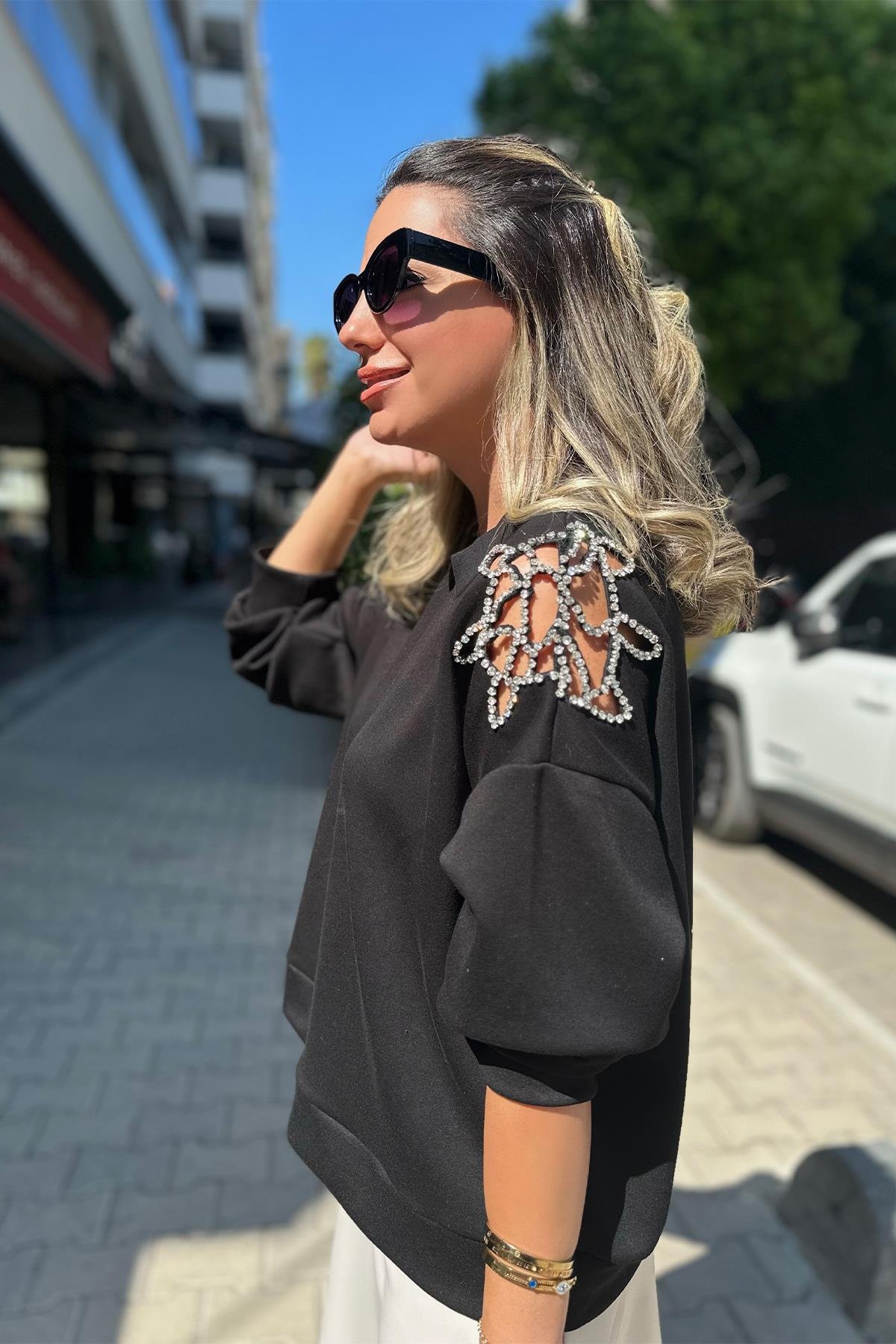 Siyah Taş İşlemeli Sweatshirt