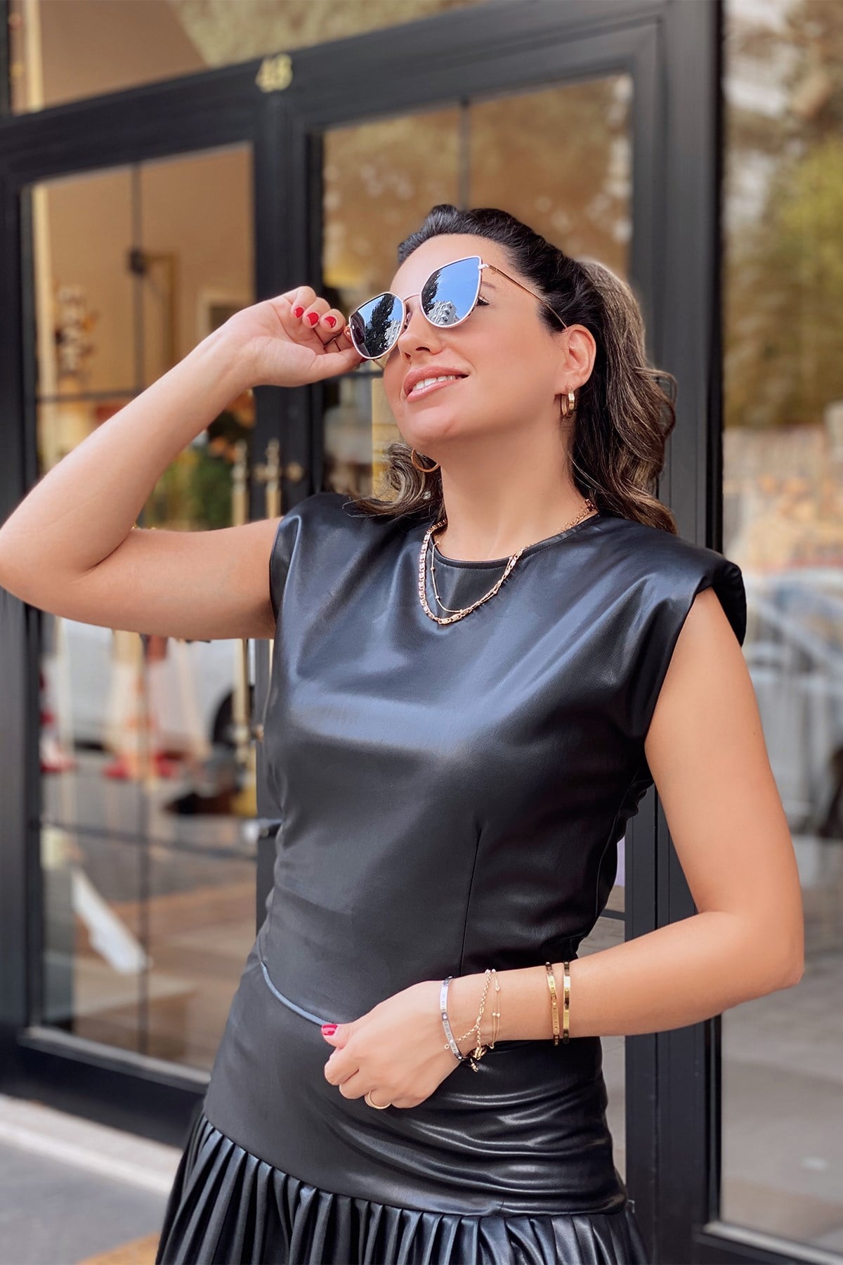 Siyah Vatkalı Deri Bluz