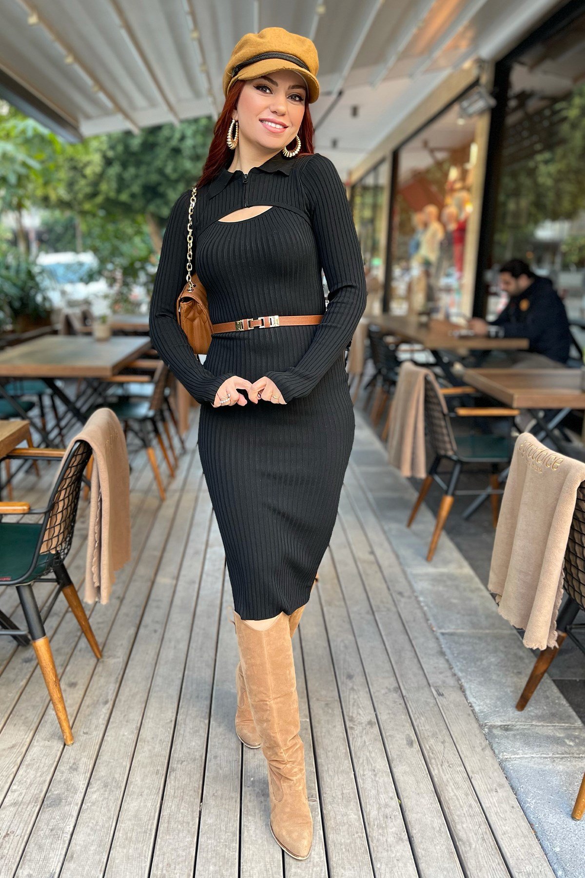 Siyah Yaka Fermuar Detaylı Triko Elbise