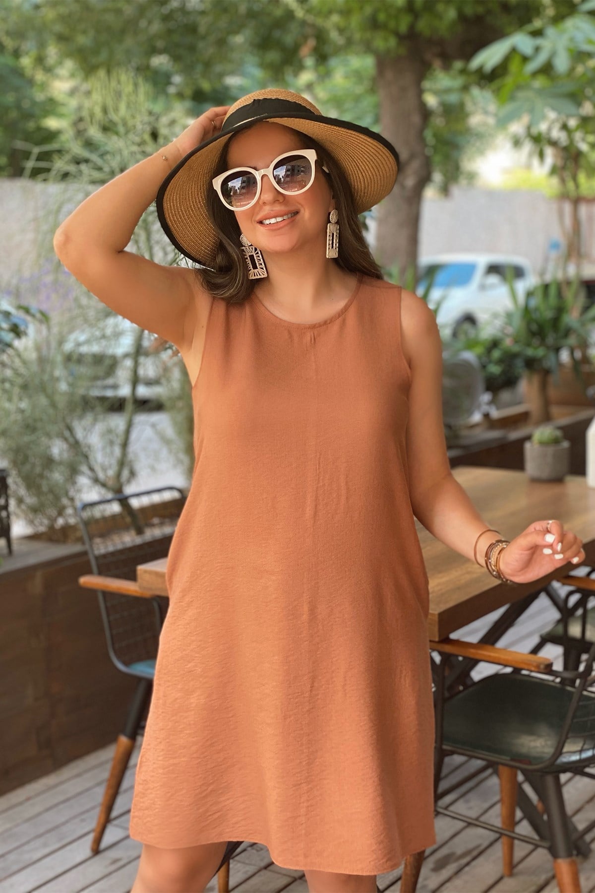 Taba Cepli Sıfır Kol Keten Elbise