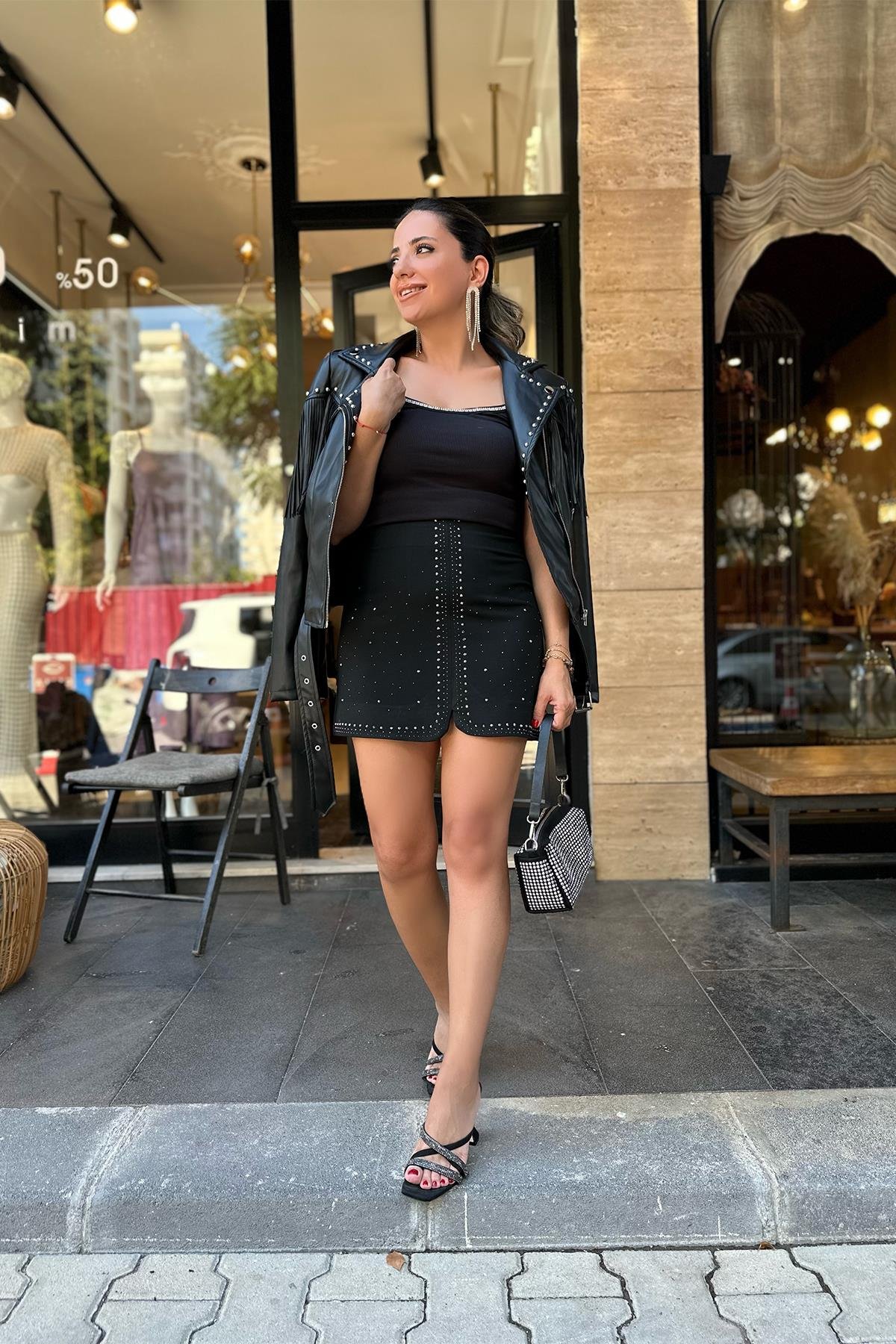 Taşlı Siyah Etek