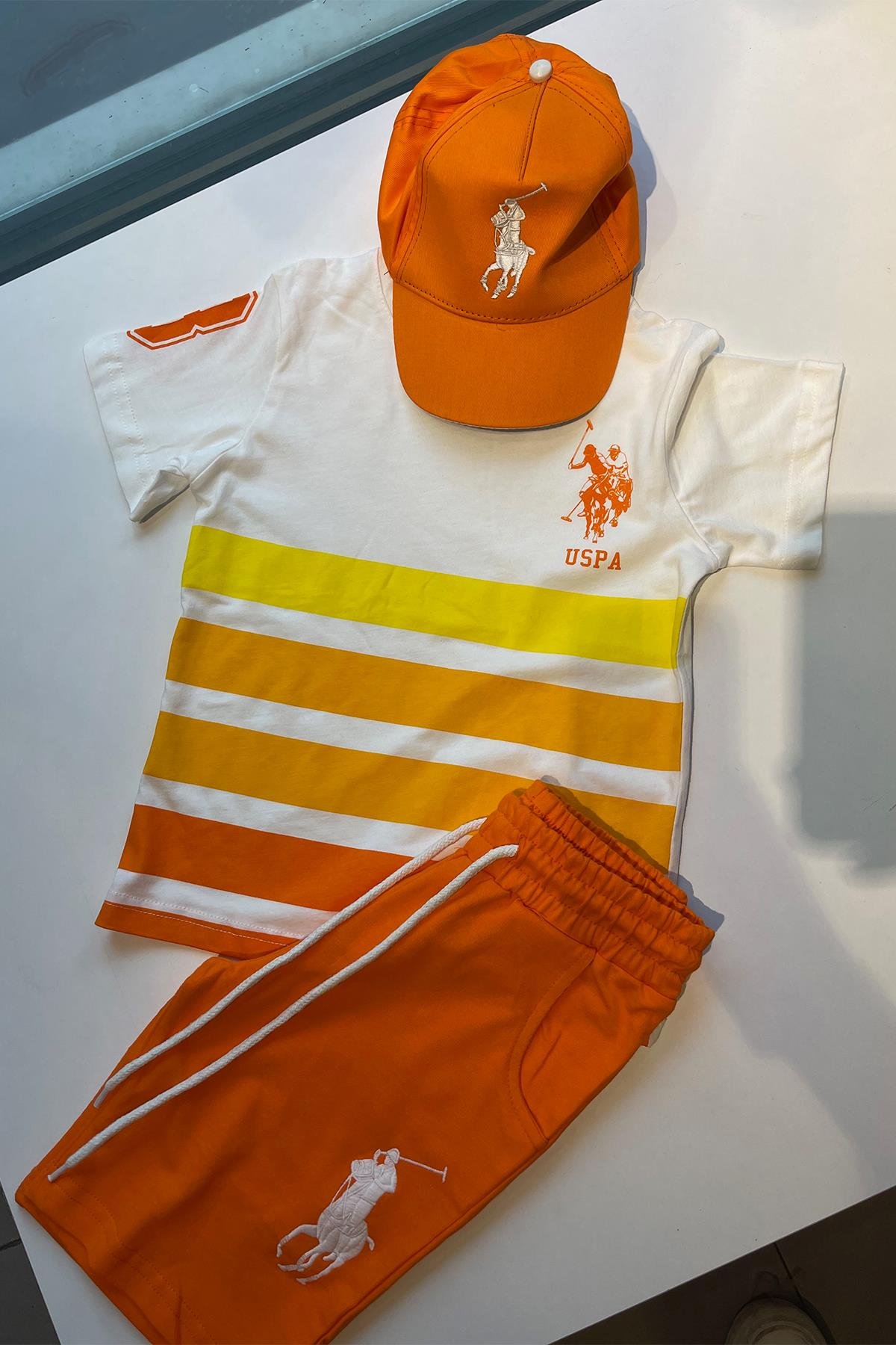 Turuncu Şapkalı Şortlu Takım