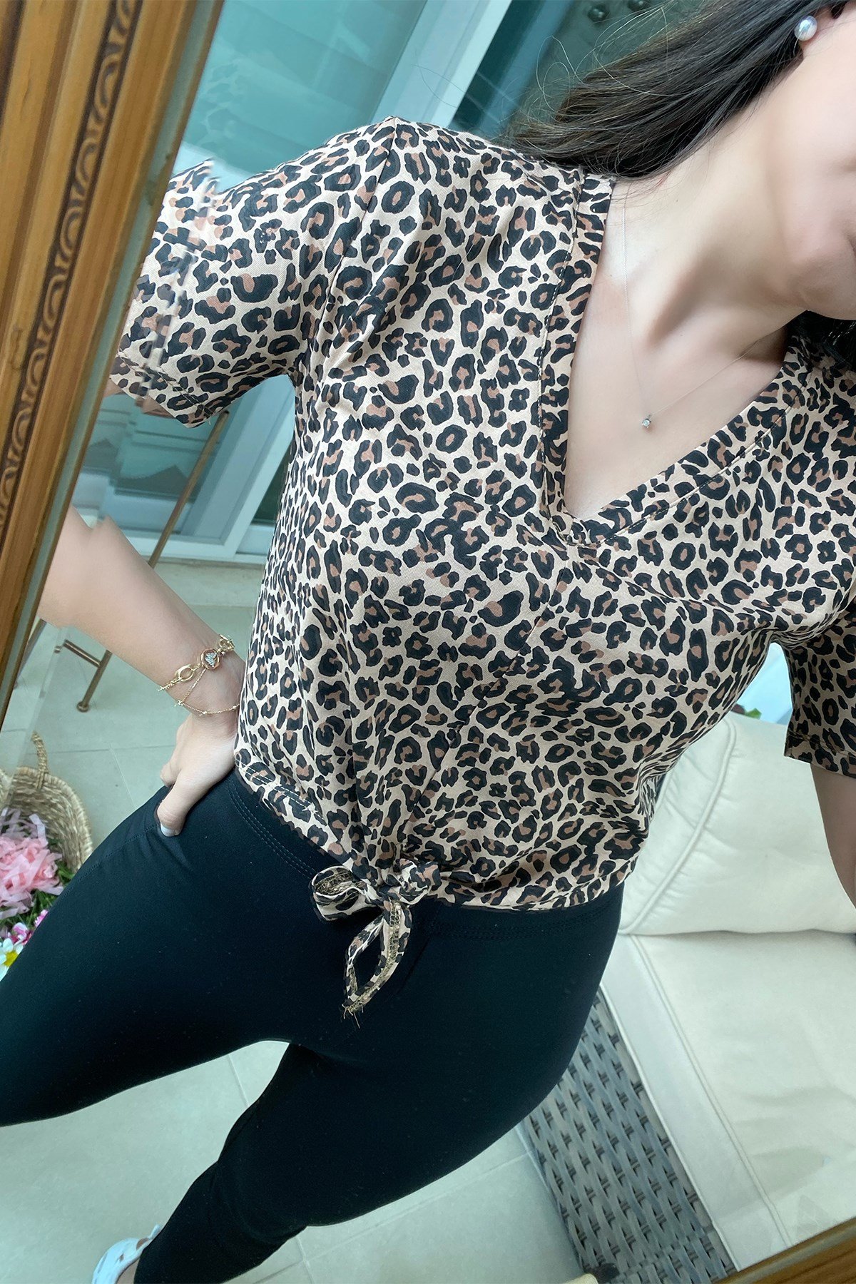 V Yaka Leopar Önden Bağlamalı Basic Tshirt