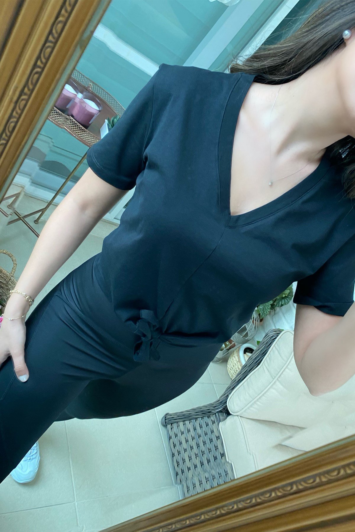 V Yaka Siyah  Önden Bağlamalı Basic Tshirt