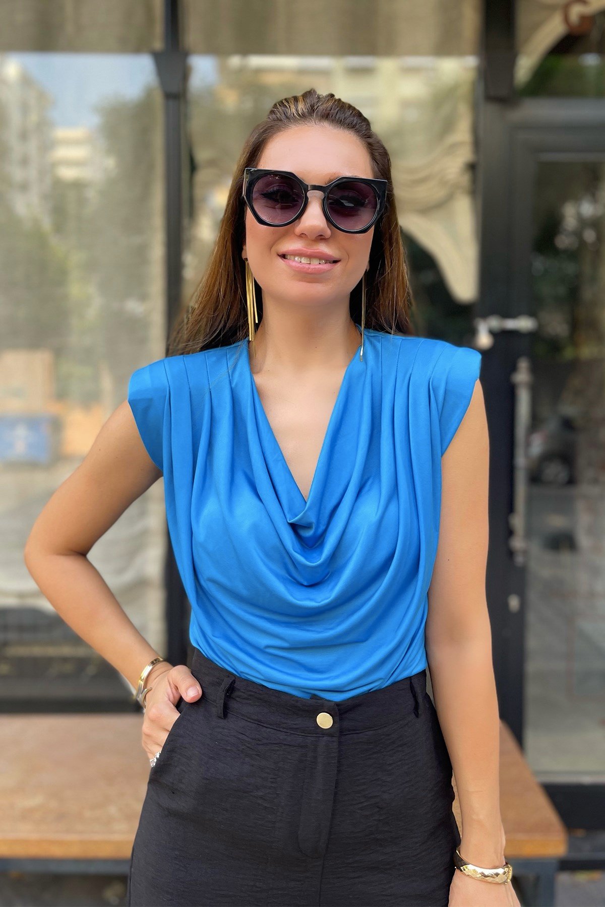 Vatkalı Degaje Yaka Mavi Bluz 