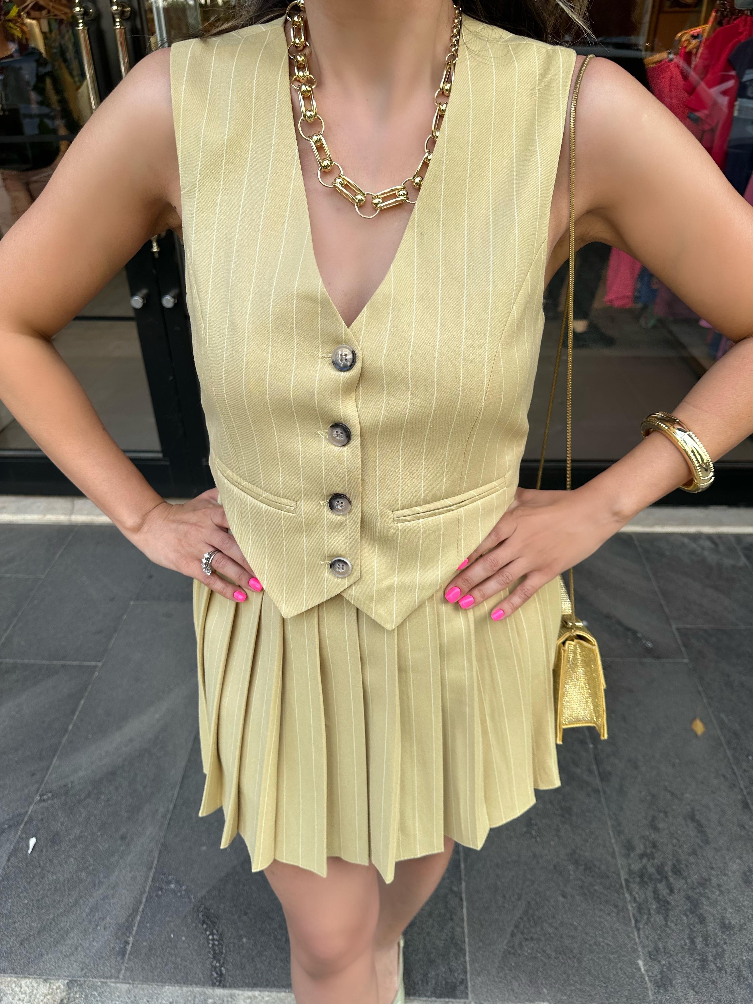 Yağ Yeşil Çizgili Etek Yelek Takım