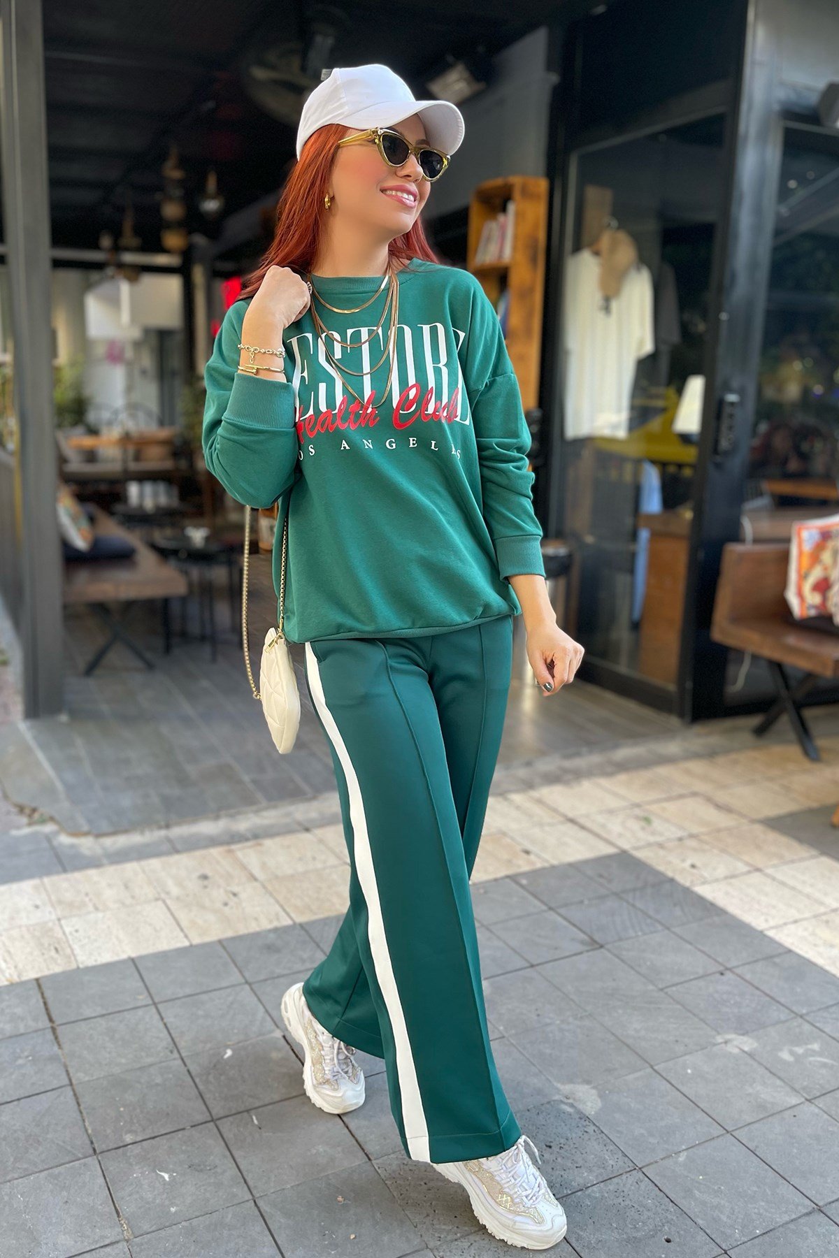 Yanları Şerit Detaylı Yeşil Eşofman Pantolon