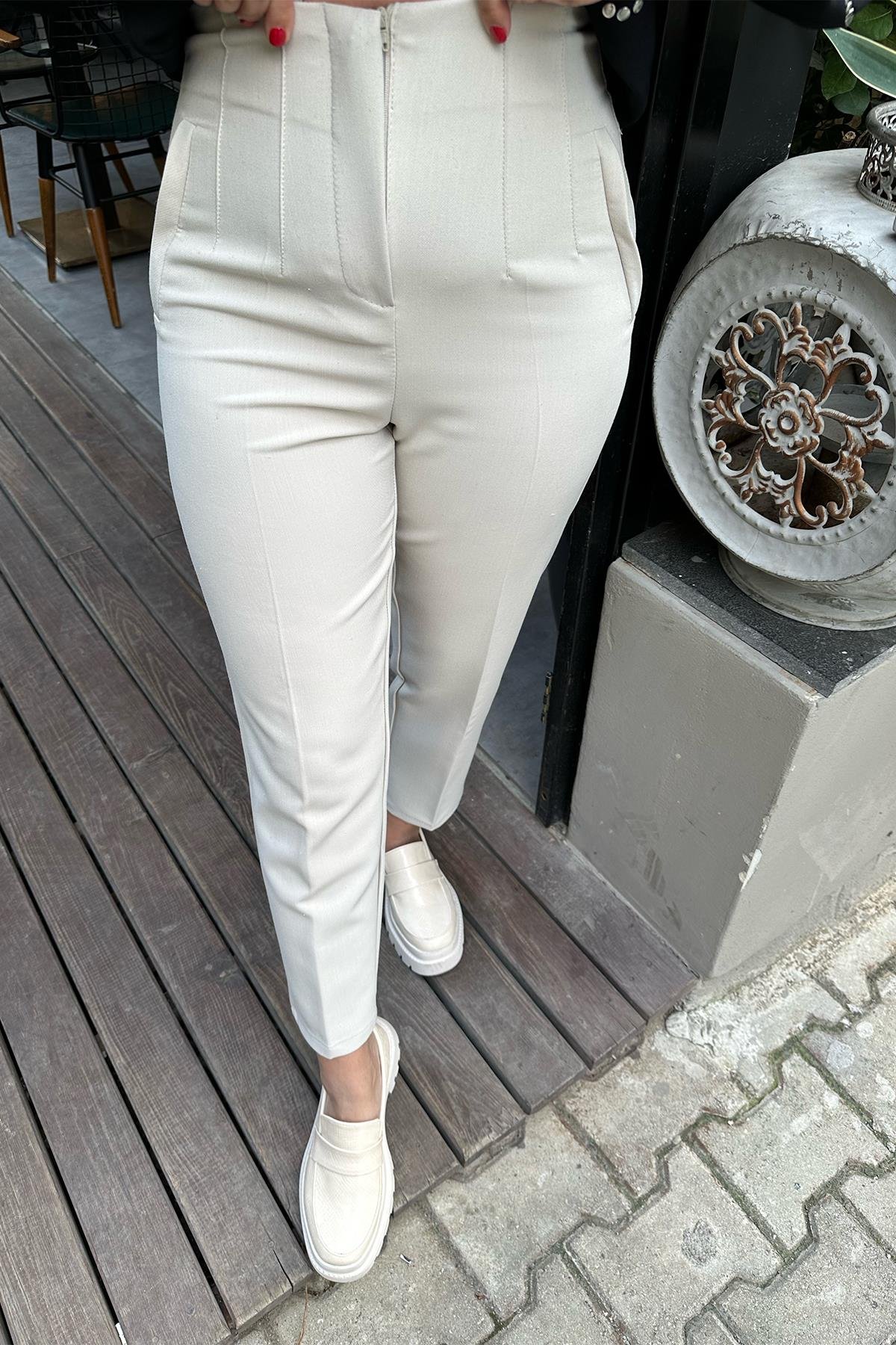 Yeni Taş Renk Cebi Dikişli Yüksek Bel Kumaş Pantolon