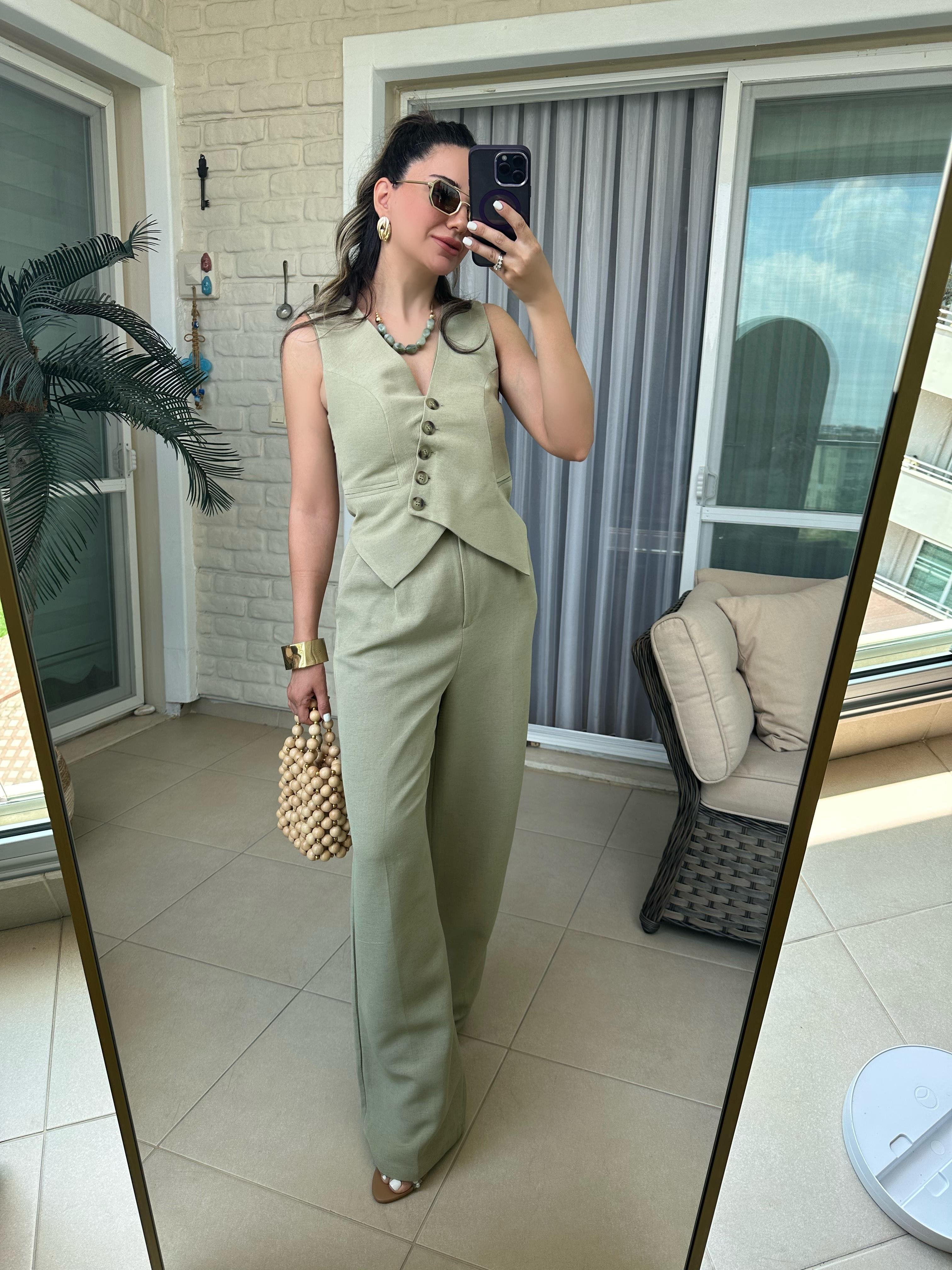 Yeşil Çapraz Düğme Detaylı Yelek Pantolon Takım