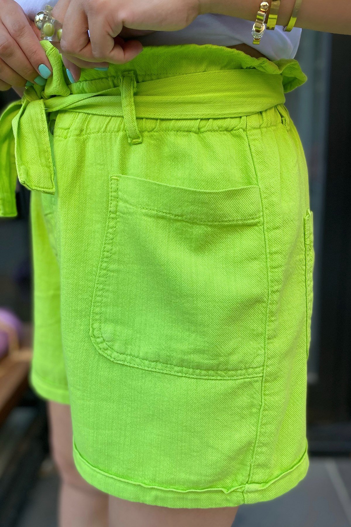 Yeşil Kuşaklı Şort