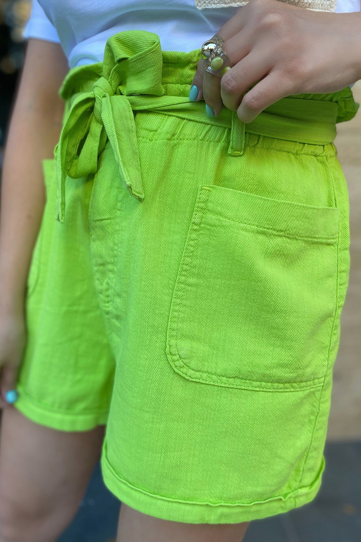Yeşil Kuşaklı Şort