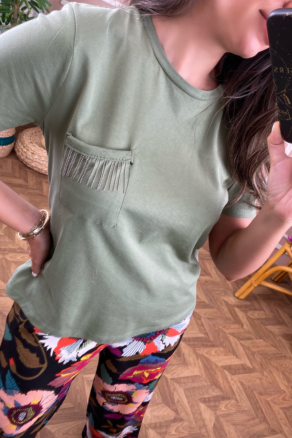 Yeşil Önü Zincir Detay Tshirt 