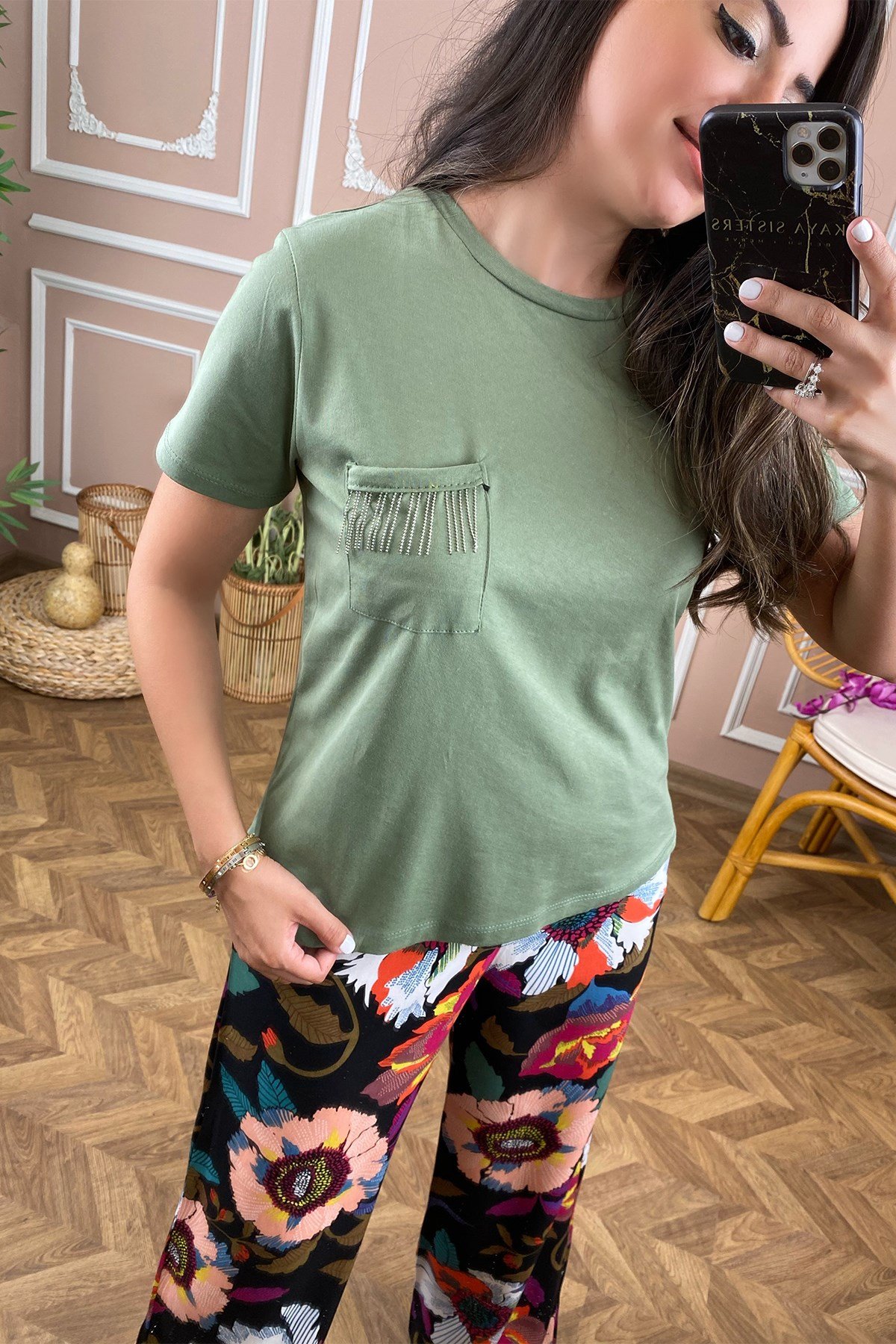 Yeşil Önü Zincir Detay Tshirt 