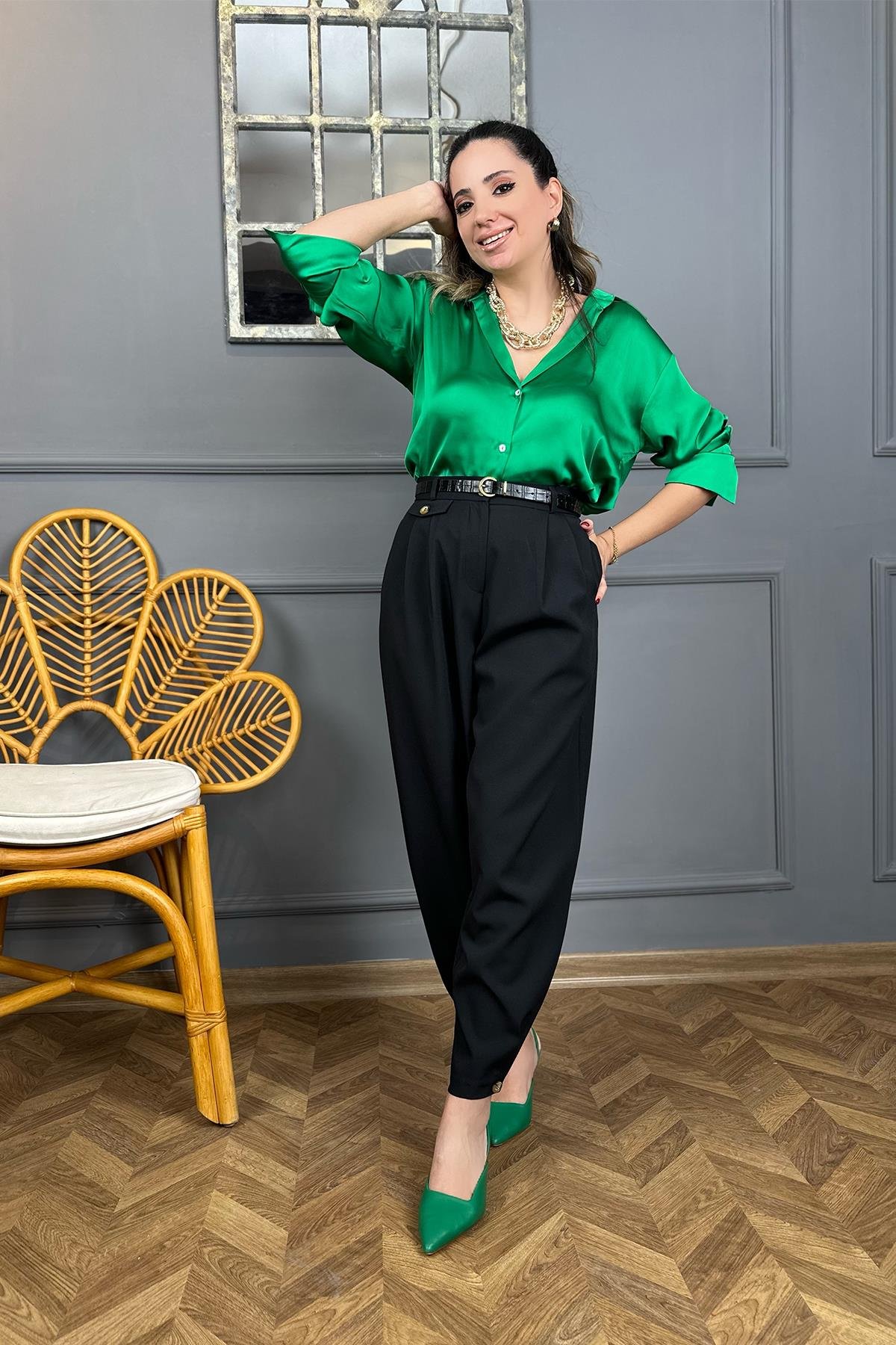 Yeşil Saten Gömlek