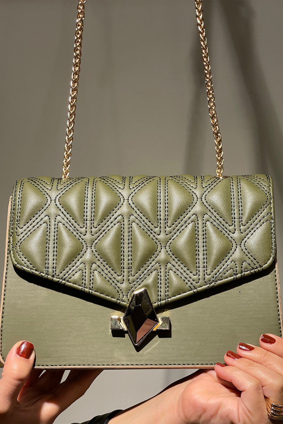 Yeşil Taşlı  Çanta