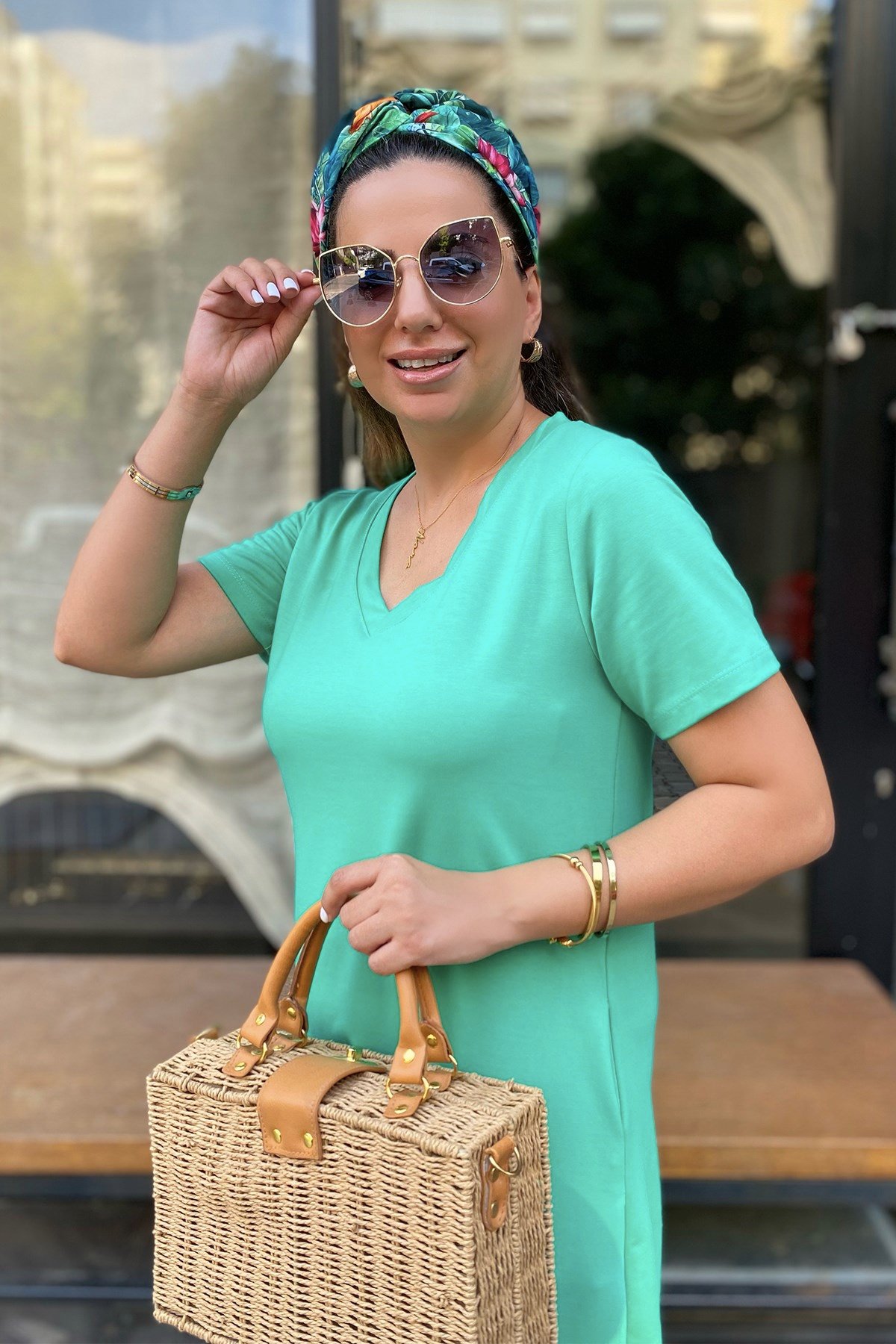 Yeşil V Yaka Yırtmaçlı Basic Elbise
