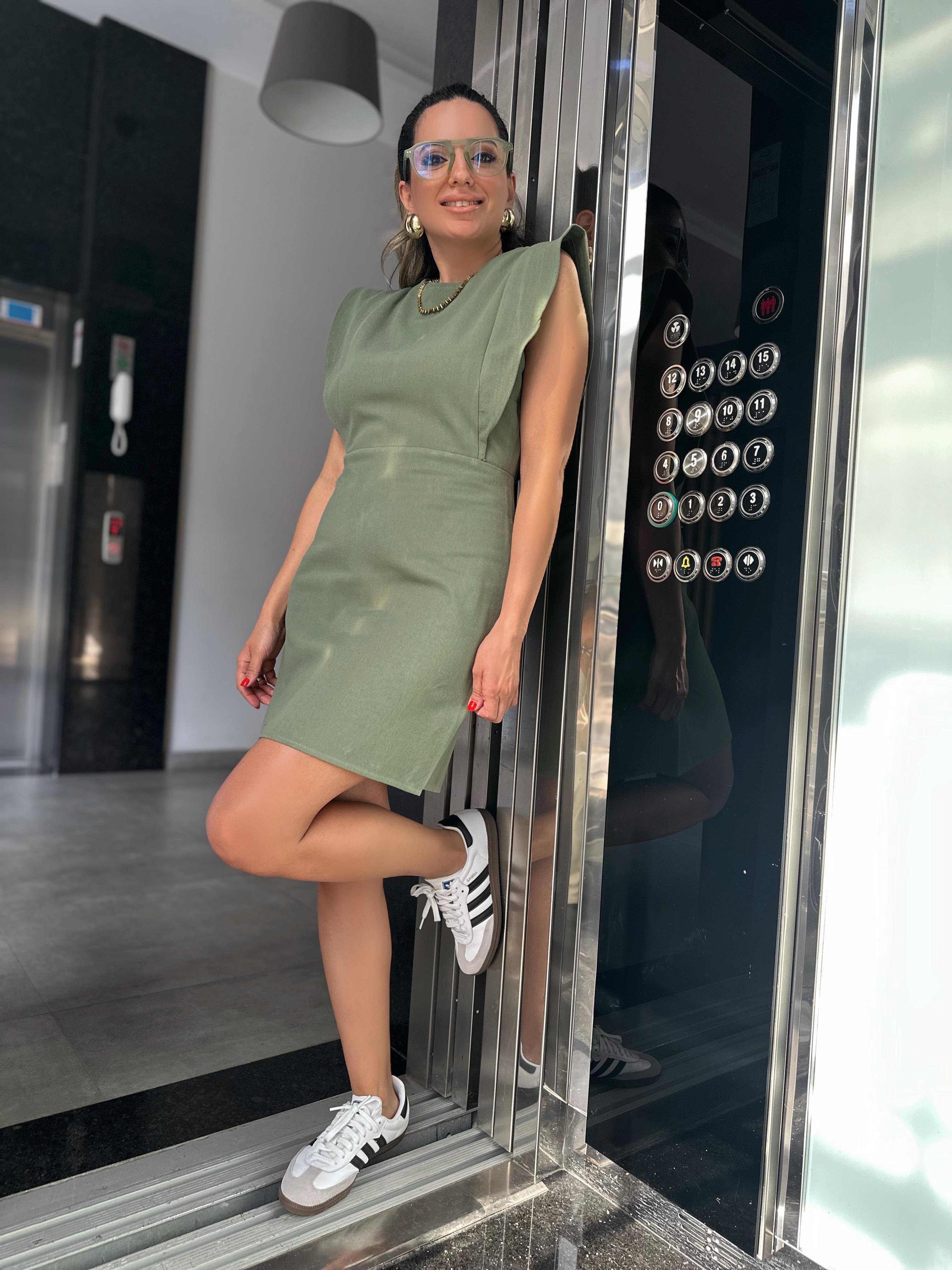 Yeşil Volanlı Elbise