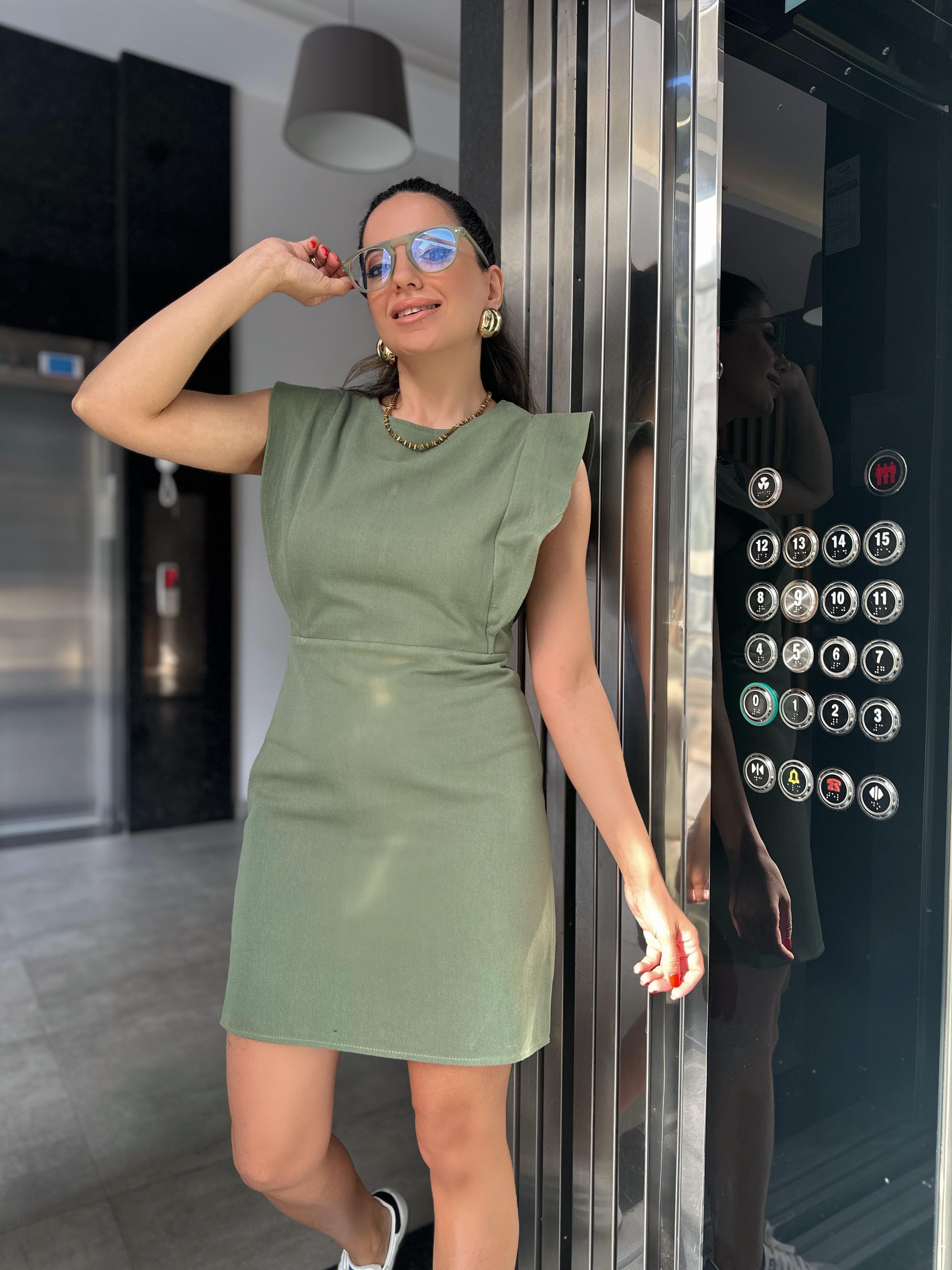 Yeşil Volanlı Elbise