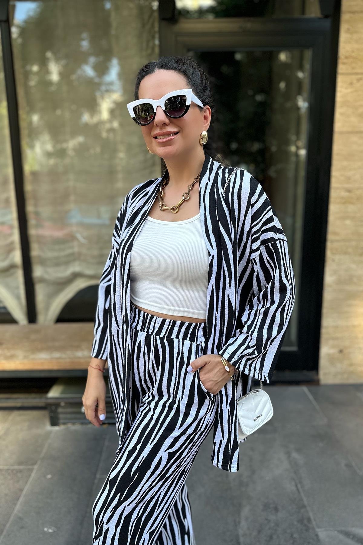 Zebra Desenli Pantolon Takım