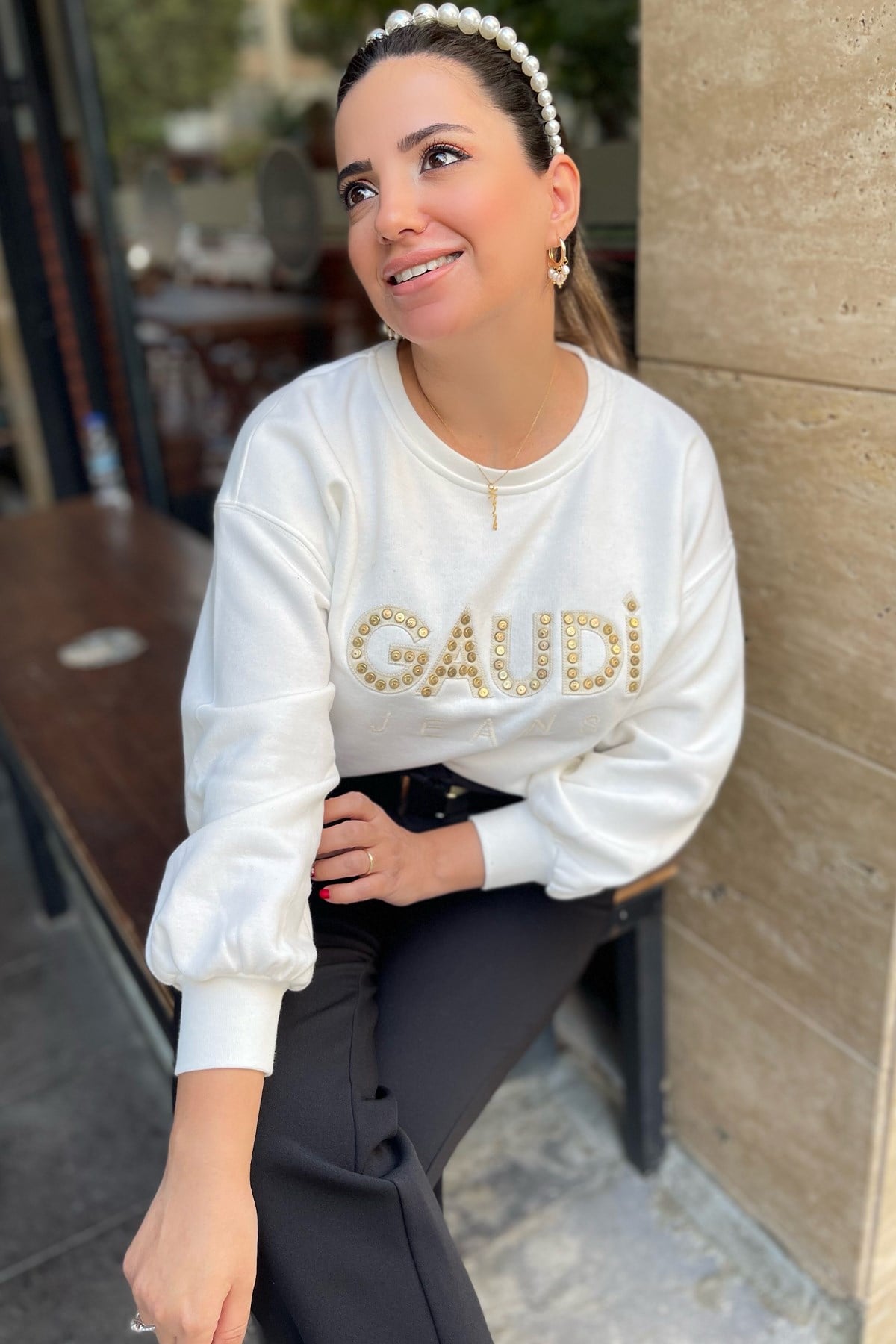 Zımba Detaylı Ekru Sweatshirt