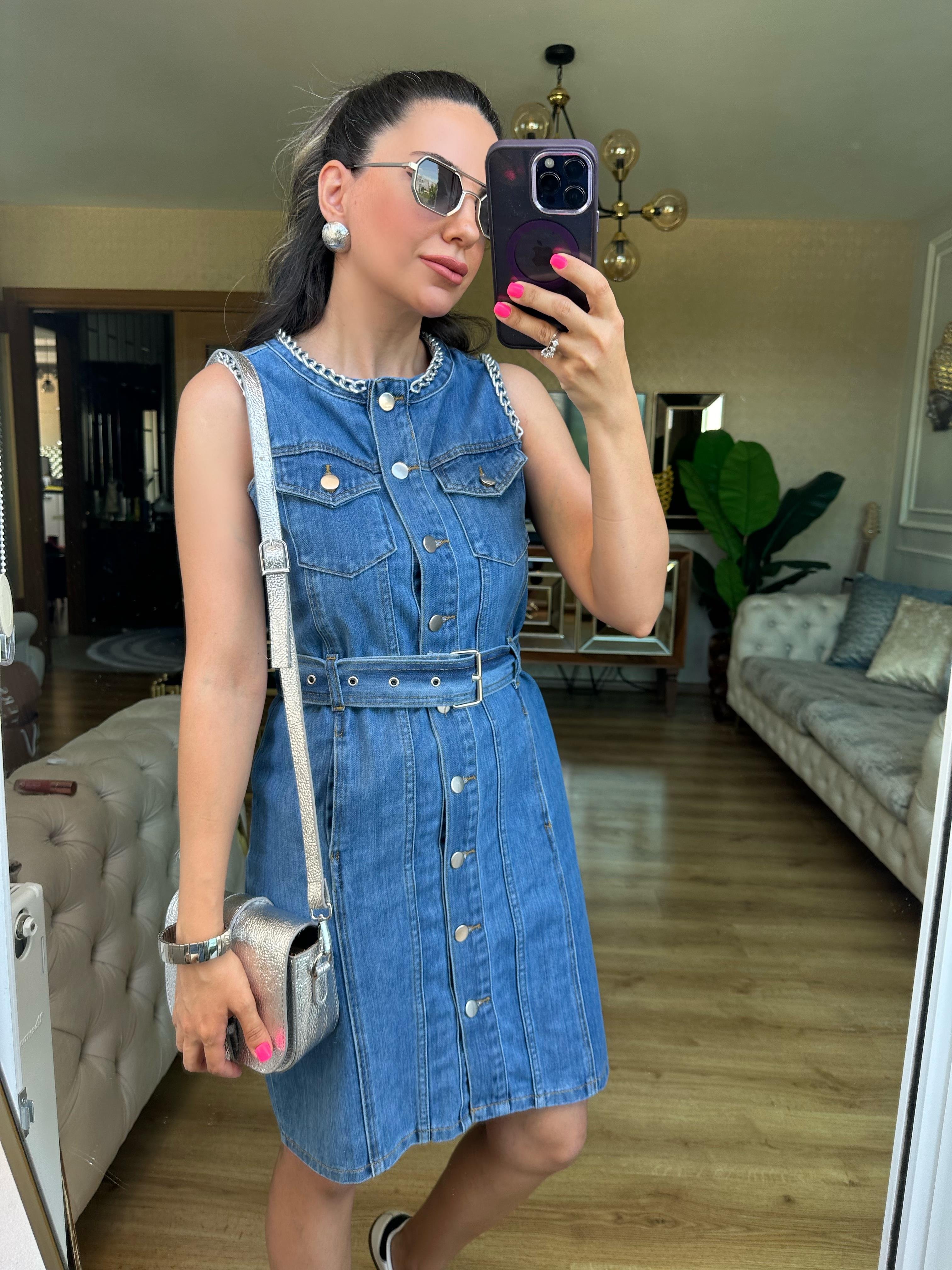 Zincir Detaylı Jean Elbise