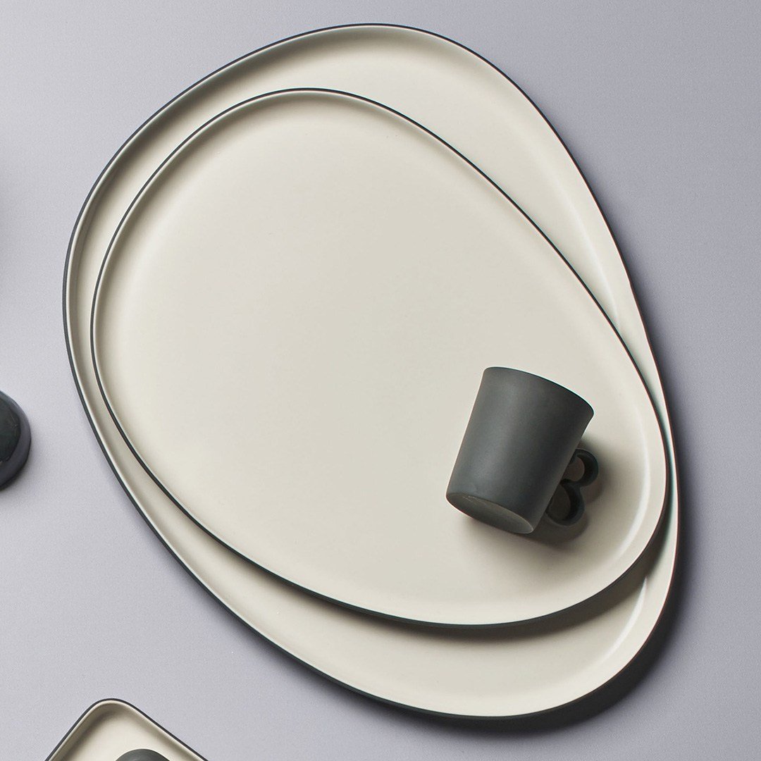 Amorphous Starter Plate Double Colour 30 cm Black & Ivory