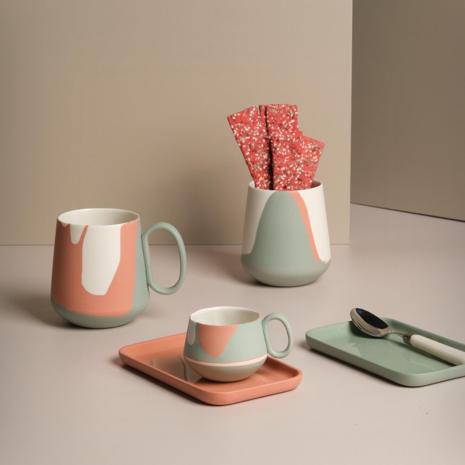 Tube Colour Wave Espresso Cup With Wavy Saucer Set Of 2 Nile-Nile&Coral&Ivory 