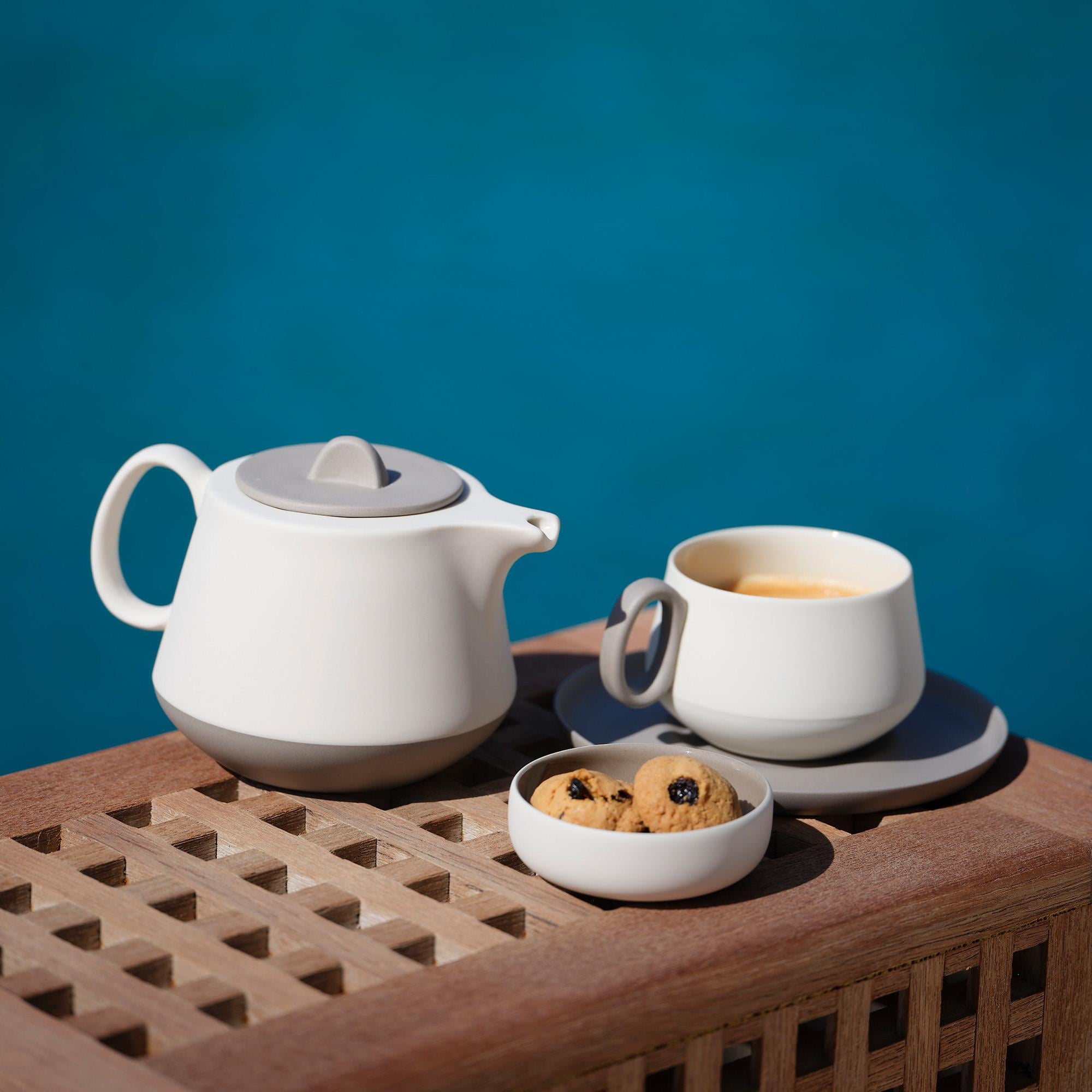 Tube Collection Teapot with Strainer Stone & Stone-Ivory 