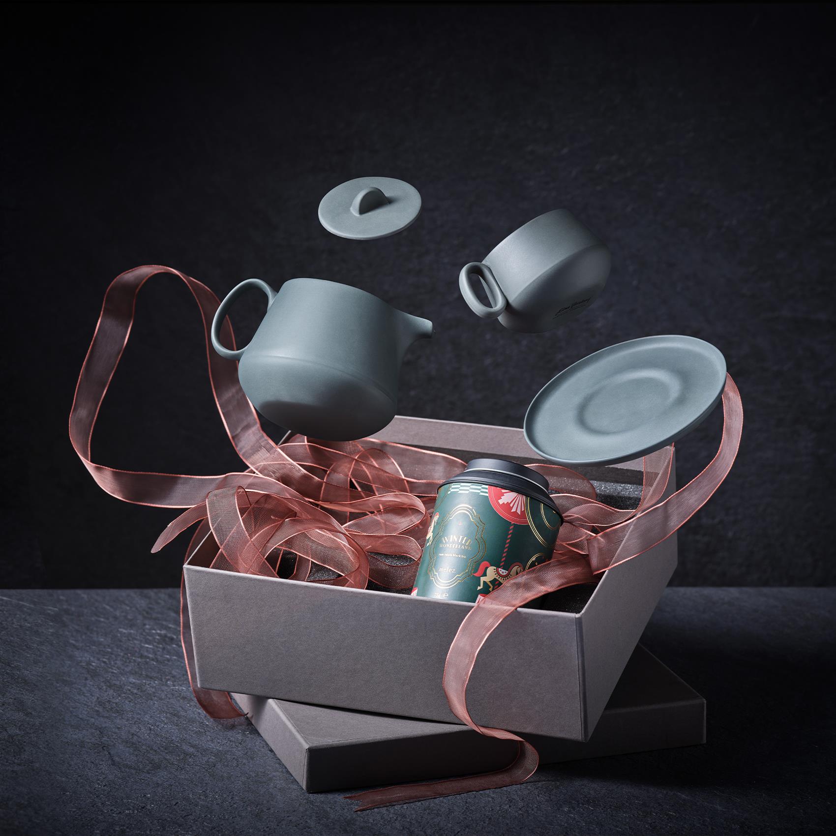 Tube Teapot Set With Melez Tea 