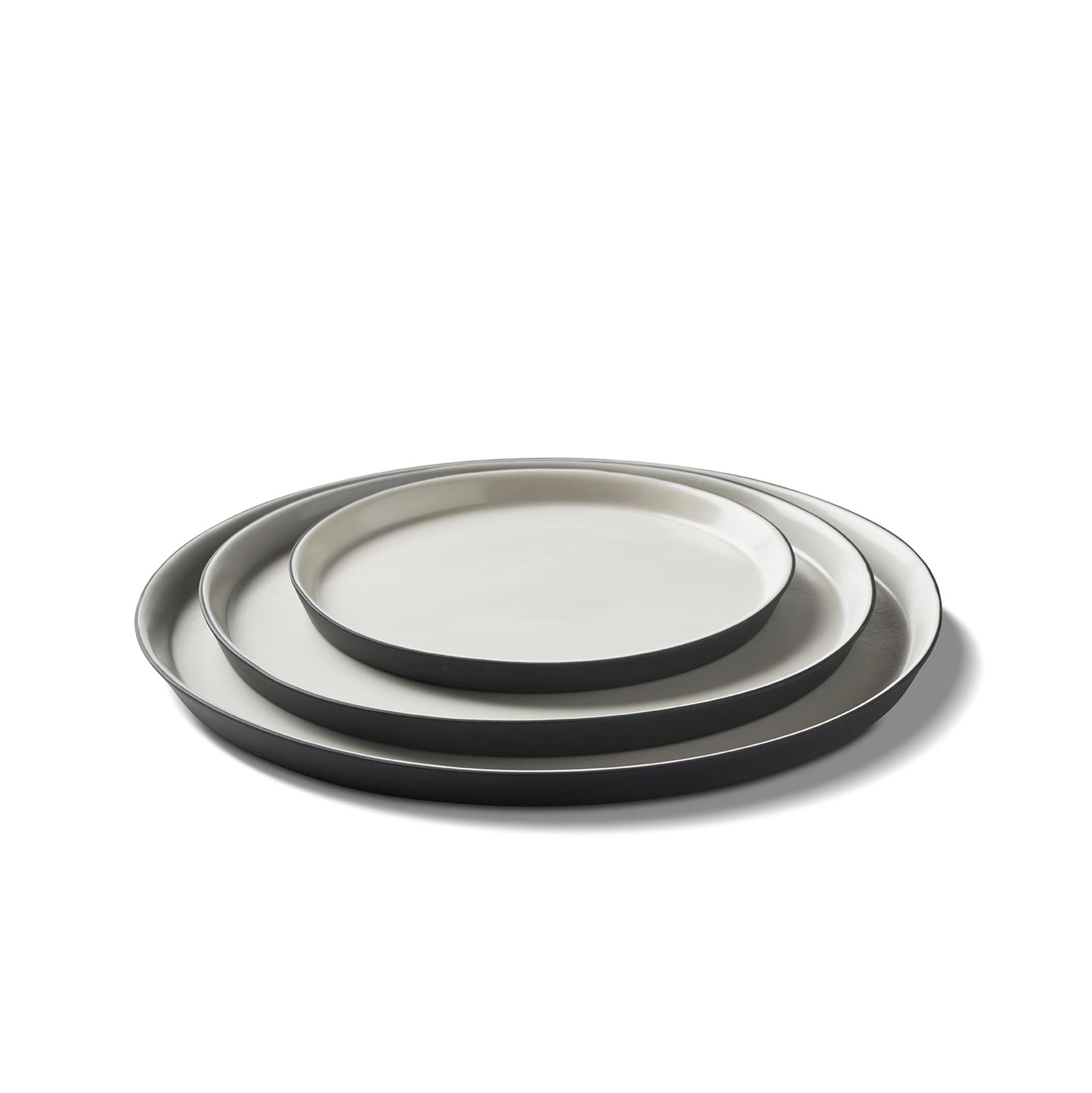 Round Plate Set Black & Ivory