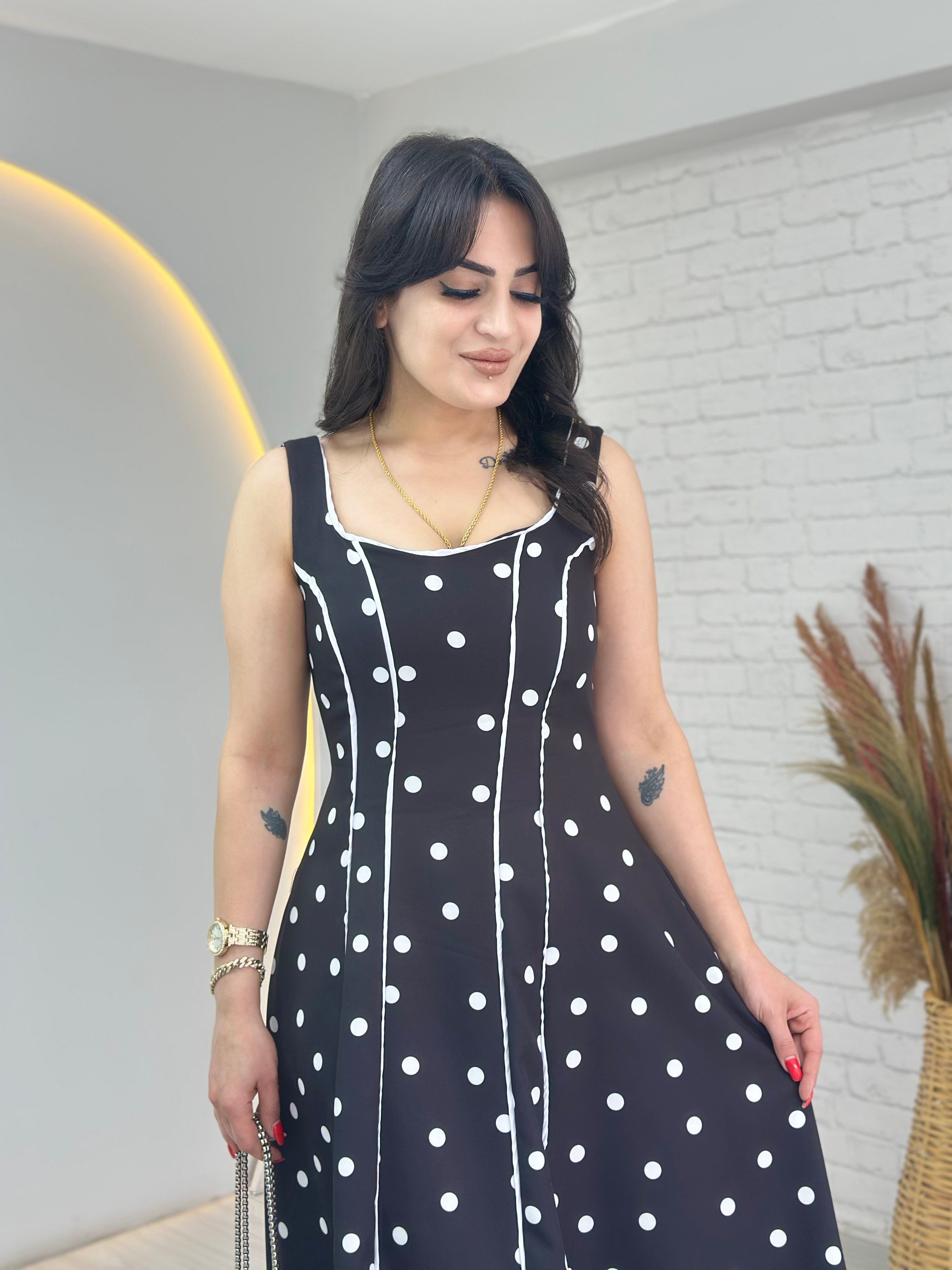 Anka Siyah Biyeli Kare Yaka Puantiyeli Midi Boy Elbise D100