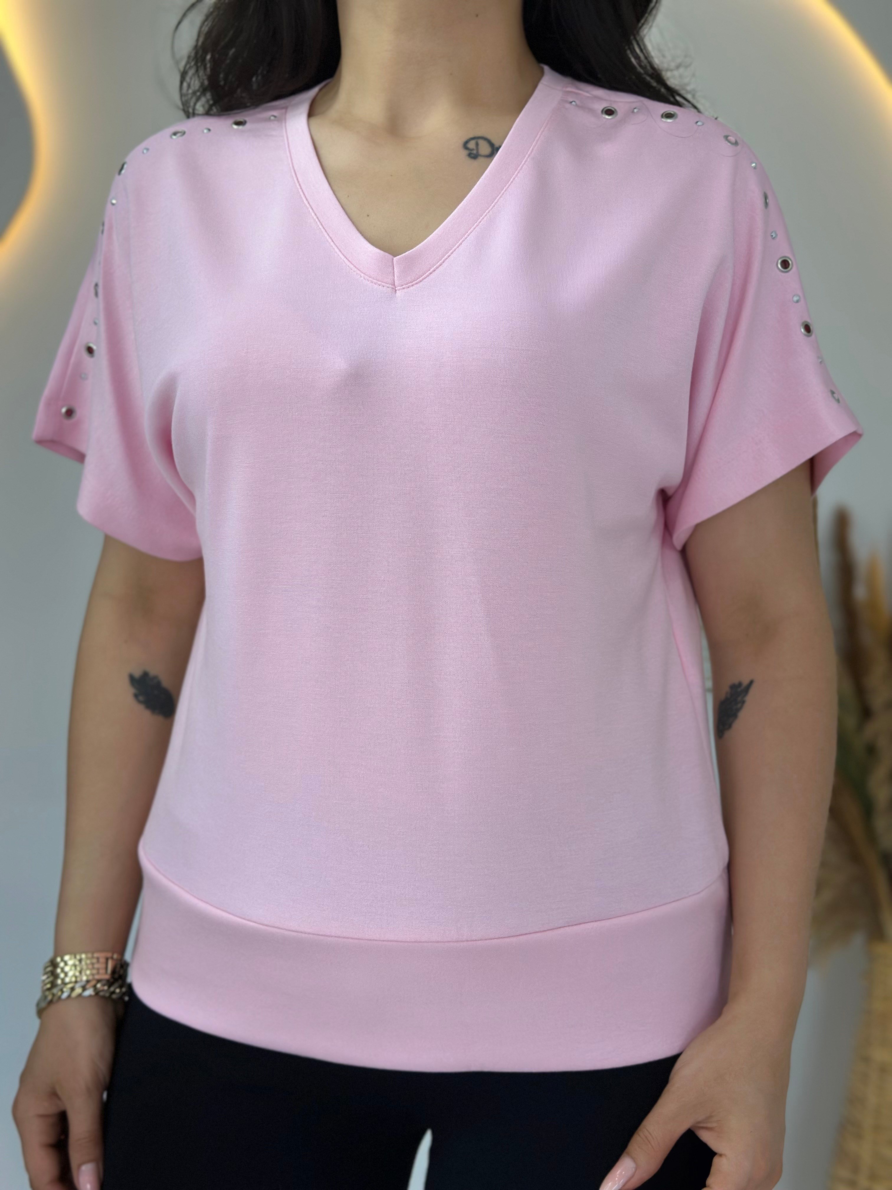 Benro Pudra Pembe V Yaka Düşük Omuz Kuş Gözü Detaylı Bluz D138