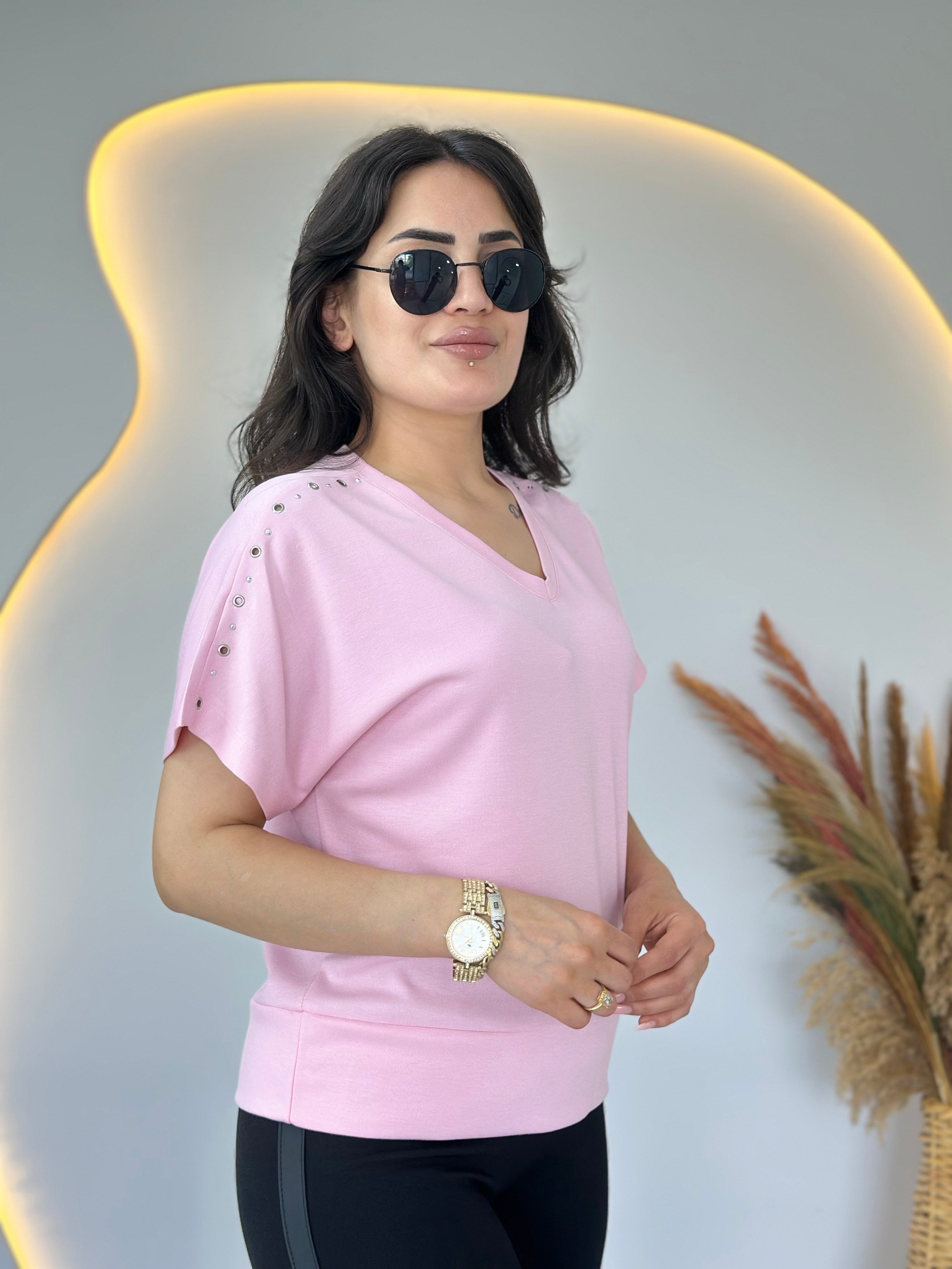 Benro Pudra Pembe V Yaka Düşük Omuz Kuş Gözü Detaylı Bluz D138